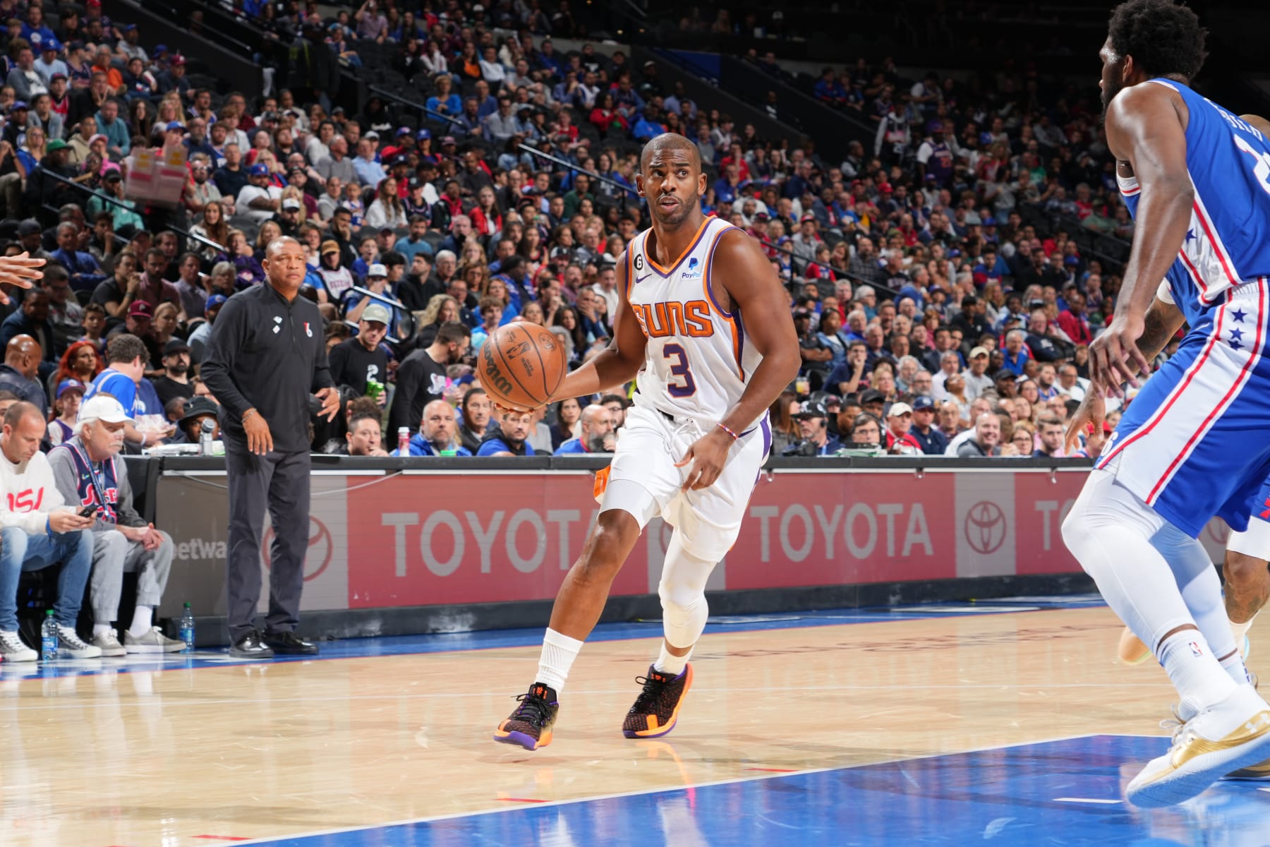PHILADELPHIA, PA - NOVEMBER 7: Chris Paul #3 of the Phoenix Suns dribbles the ball during the game against the Philadelphia 76ers on November 7, 2022 at the Wells Fargo Center in Philadelphia, Pennsylvania NOTE TO USER: User expressly acknowledges and agrees that, by downloading and/or using this Photograph, user is consenting to the terms and conditions of the Getty Images License Agreement. Mandatory Copyright Notice: Copyright 2022 NBAE (Photo by Jesse D. Garrabrant/NBAE via Getty Images)