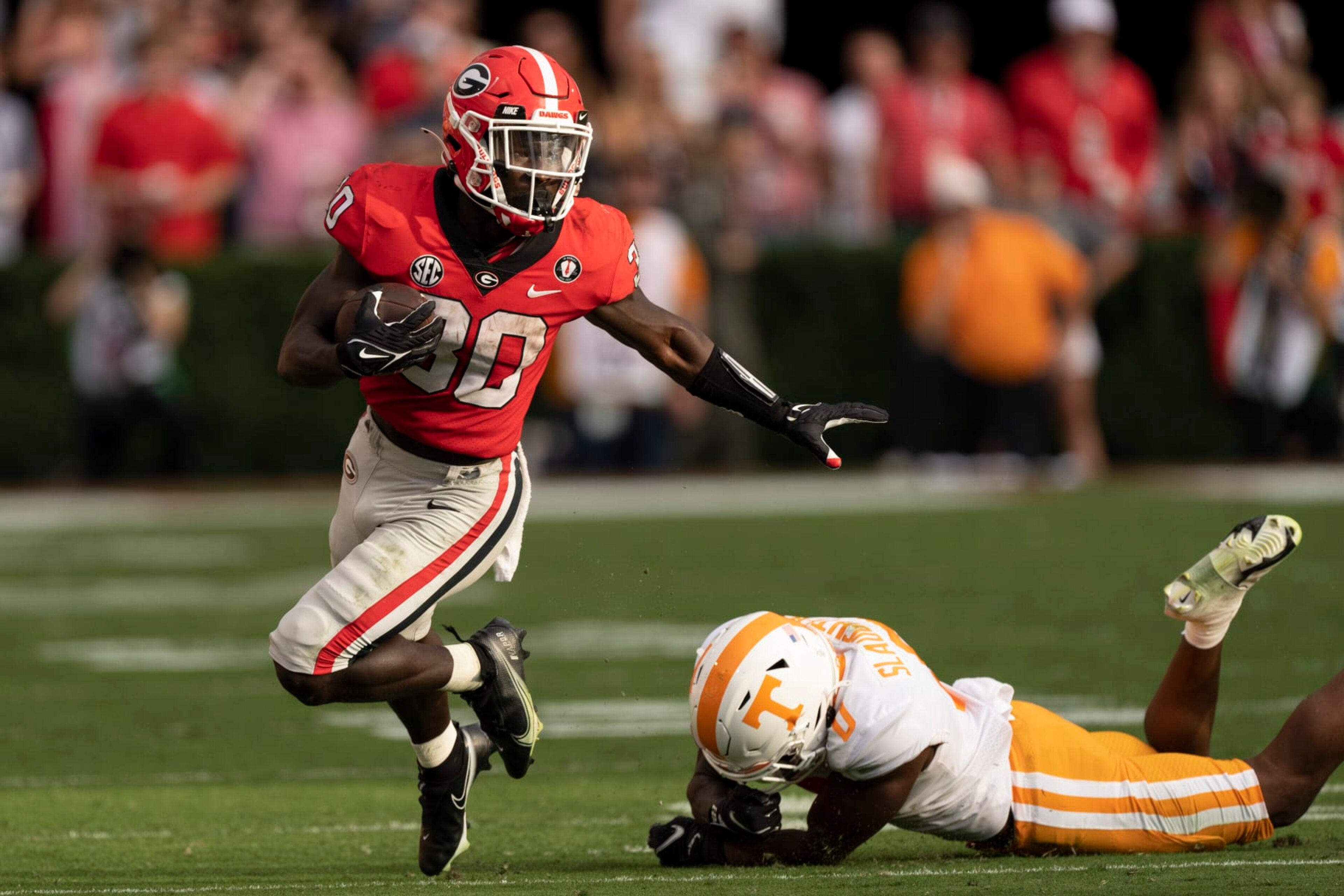 Georgia's Daijun Edwards and Tennessee's Doneiko Slaughter