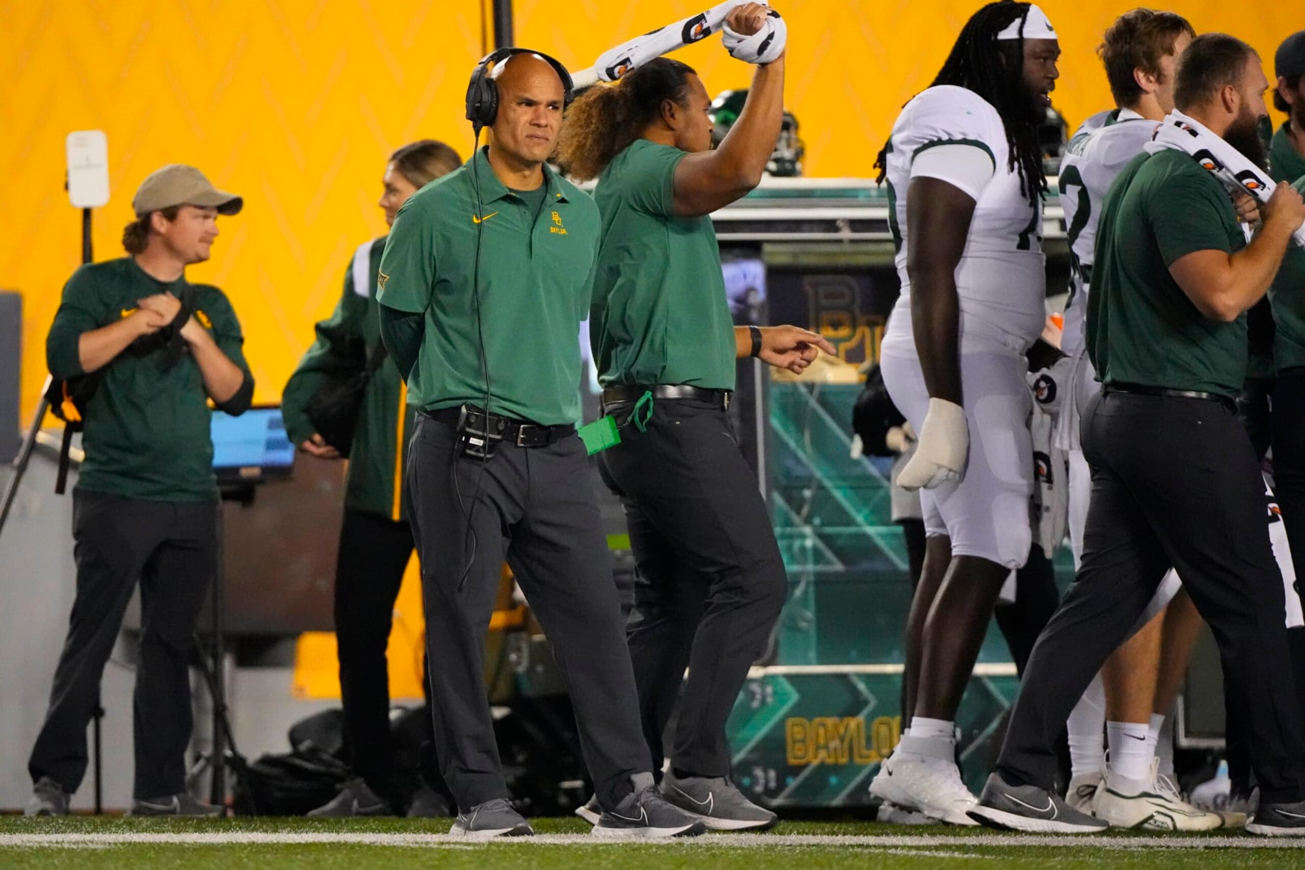 MORGANTOWN, WV - OCTOBER 13: Baylor Bears Heac Coach Dave Aranda on the sidelines during the first half of the college football game between the Baylor Bears and the West Virginia Mountaineers on October 13, 2022, at Mountaineer Field at Milan Puskar Stadium in Morgantown, WV. (Photo by Gregory Fisher/Icon Sportswire via Getty Images) MORGANTOWN, WV - OCTOBER 13: Baylor Bears Heac Coach Dave Aranda on the sidelines during the first half of the college football game between the Baylor Bears and the West Virginia Mountaineers on October 13, 2022, at Mountaineer Field at Milan Puskar Stadium in Morgantown, WV. (Photo by Gregory Fisher/Icon Sportswire via Getty Images)