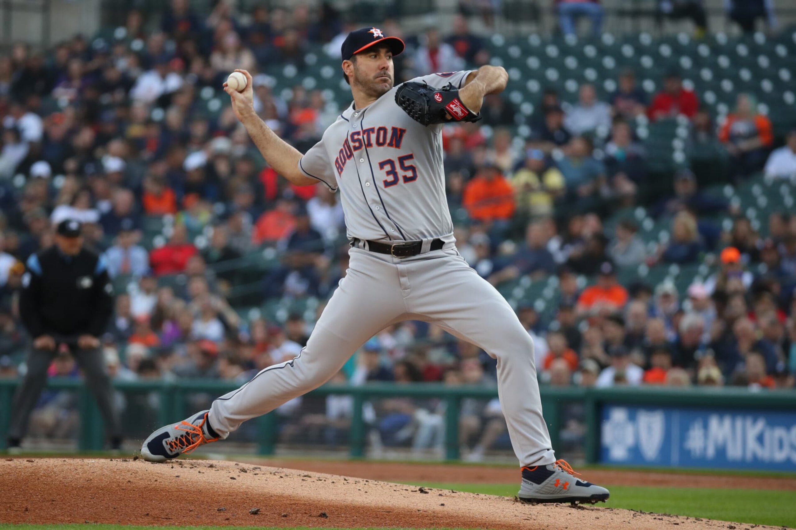 DETROIT, MICHIGAN - MAY 15: Justin Verlander #35 of the Houston Astros throws a first inning pitch while playing the Detroit Tigers at Comerica Park on May 15, 2019 in Detroit, Michigan. (Photo by Gregory Shamus/Getty Images) DETROIT, MICHIGAN - MAY 15: Justin Verlander #35 of the Houston Astros throws a first inning pitch while playing the Detroit Tigers at Comerica Park on May 15, 2019 in Detroit, Michigan. (Photo by Gregory Shamus/Getty Images)