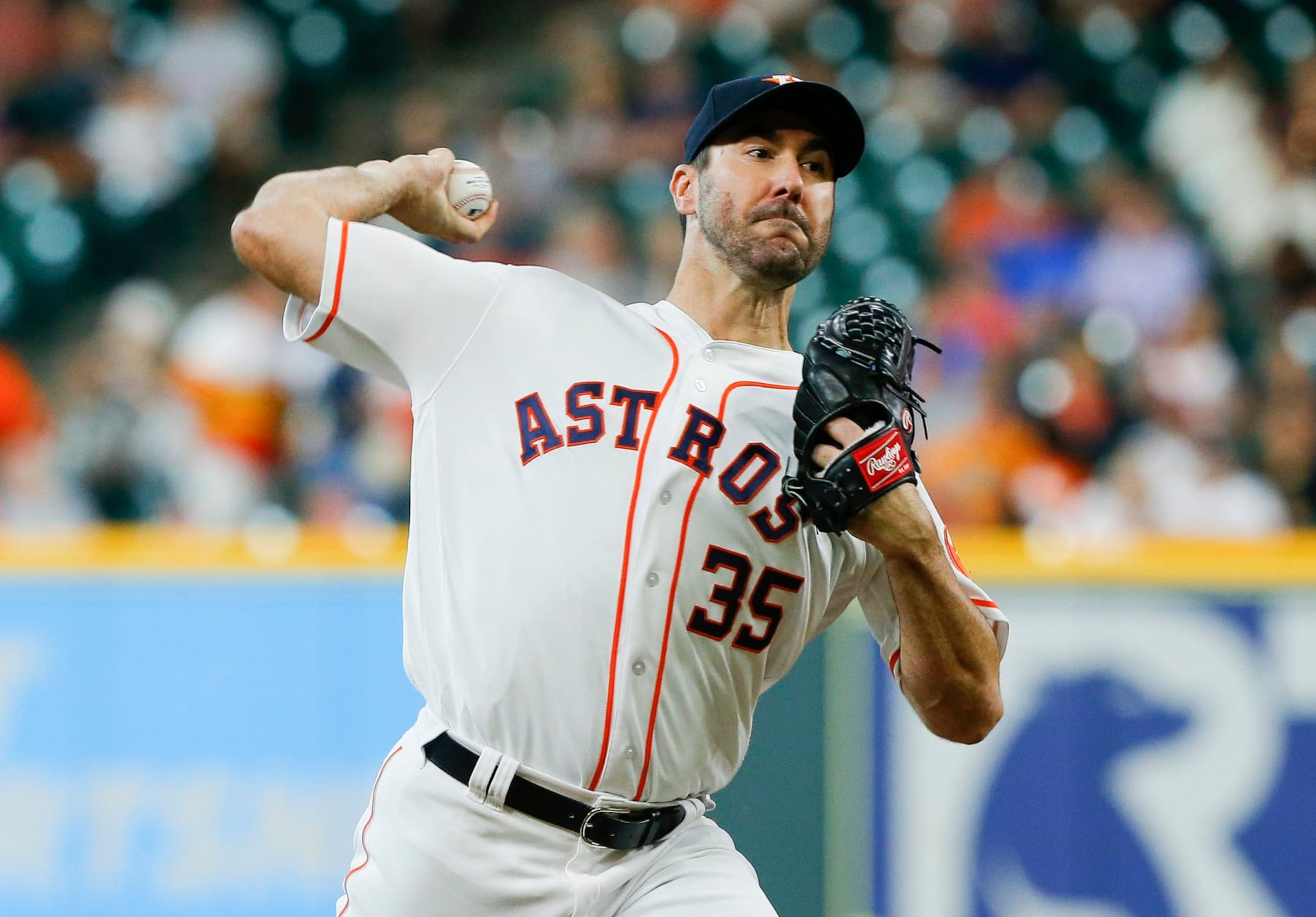 HOUSTON, TX - MAY 23: Justin Verlander #35 of the Houston Astros pitches in the first inning against the San Francisco Giants at Minute Maid Park on May 23, 2018 in Houston, Texas. (Photo by Bob Levey/Getty Images) HOUSTON, TX - MAY 23: Justin Verlander #35 of the Houston Astros pitches in the first inning against the San Francisco Giants at Minute Maid Park on May 23, 2018 in Houston, Texas. (Photo by Bob Levey/Getty Images)