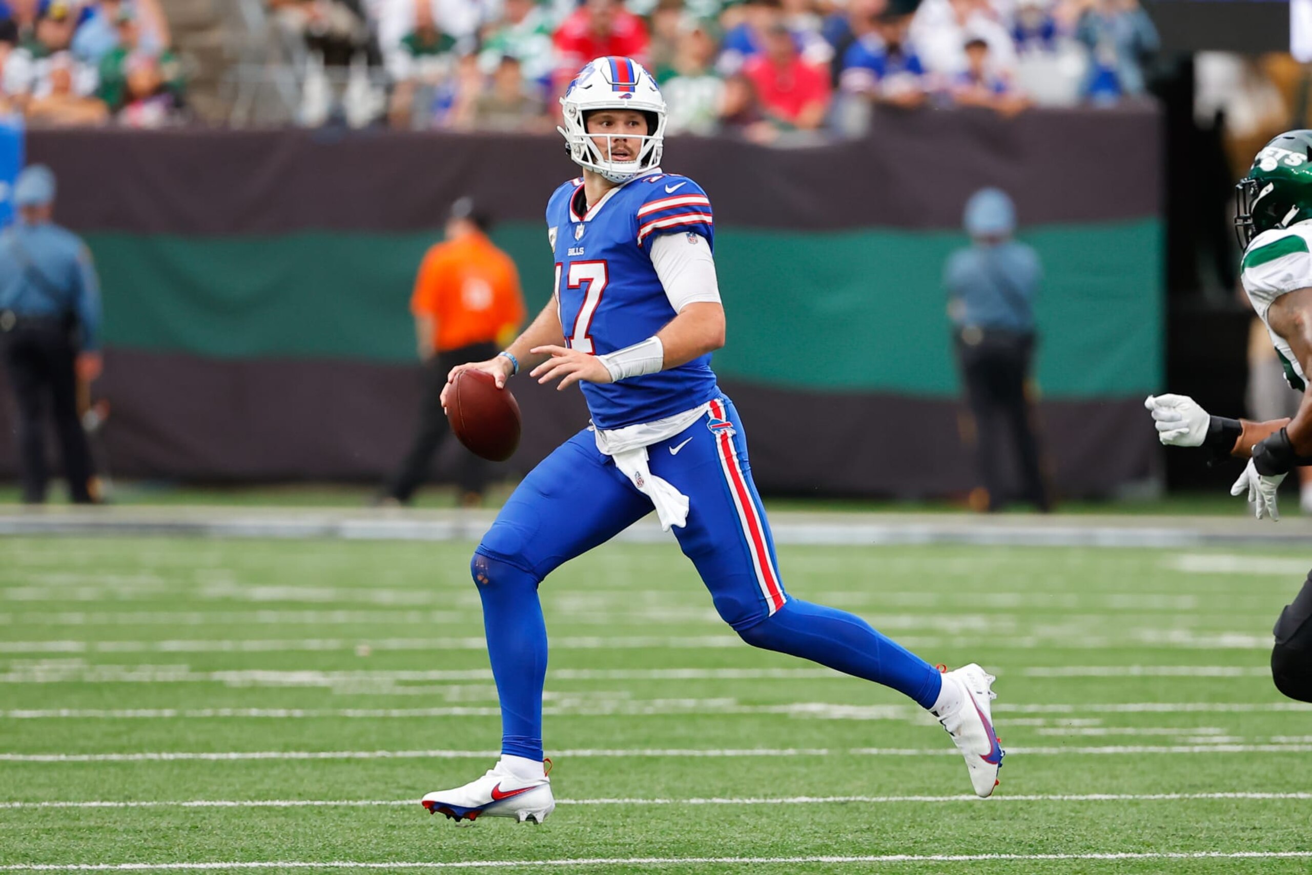 EAST RUTHERFORD, NJ - NOVEMBER 06: Buffalo Bills quarterback Josh Allen (17) rolls out during the fourth quarter of the National Football League game between the New York Jets and Buffalo Bills on November 6, 2022 at MetLife Stadium in East Rutherford, New Jersey. (Photo by Rich Graessle/Icon Sportswire via Getty Images) EAST RUTHERFORD, NJ - NOVEMBER 06: Buffalo Bills quarterback Josh Allen (17) rolls out during the fourth quarter of the National Football League game between the New York Jets and Buffalo Bills on November 6, 2022 at MetLife Stadium in East Rutherford, New Jersey. (Photo by Rich Graessle/Icon Sportswire via Getty Images)