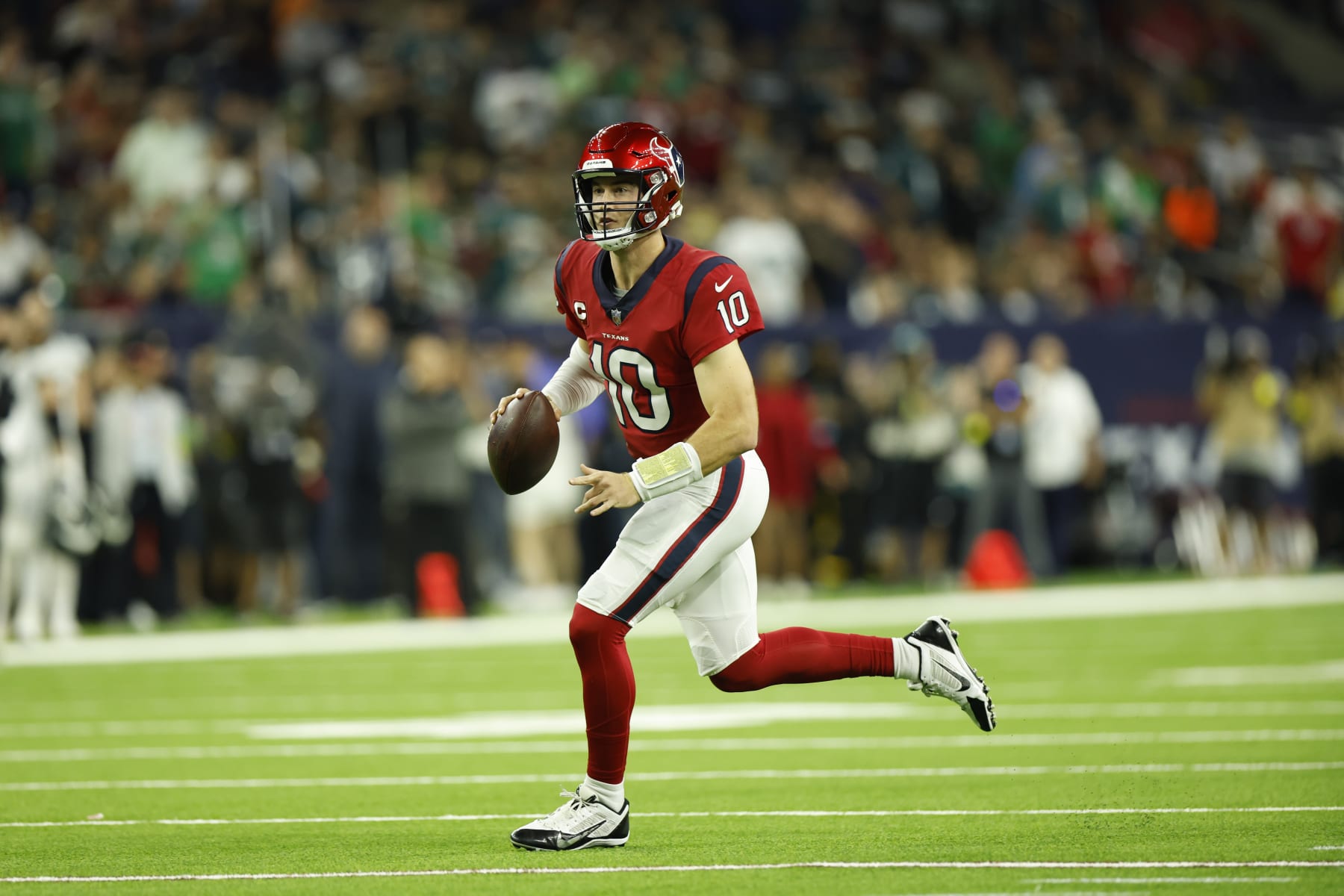 Houston Texans quarterback Davis Mills (10) looks to pass during an NFL Football game against the Philadelphia Eagles on Thursday, November 3, 2022, in Houston. (AP Photo/Matt Patterson)