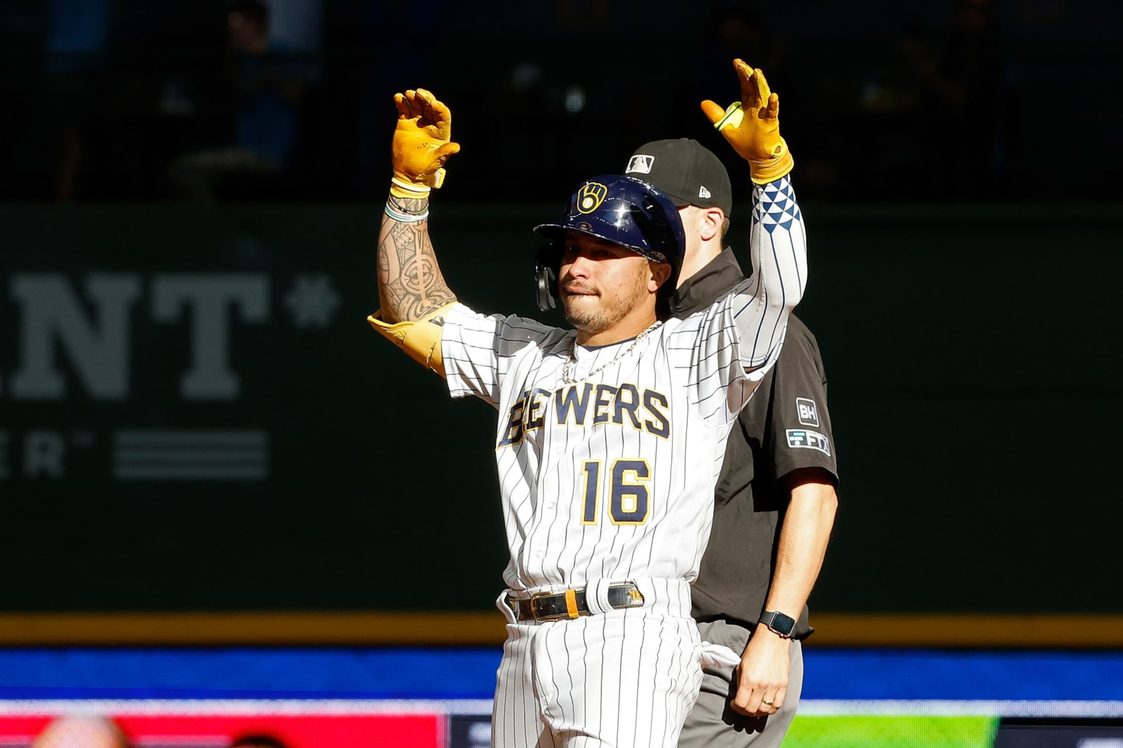 Milwaukee's Kolten Wong