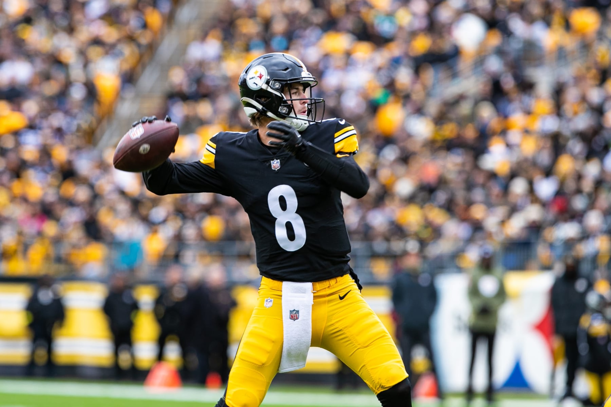 QB Kenny Pickett