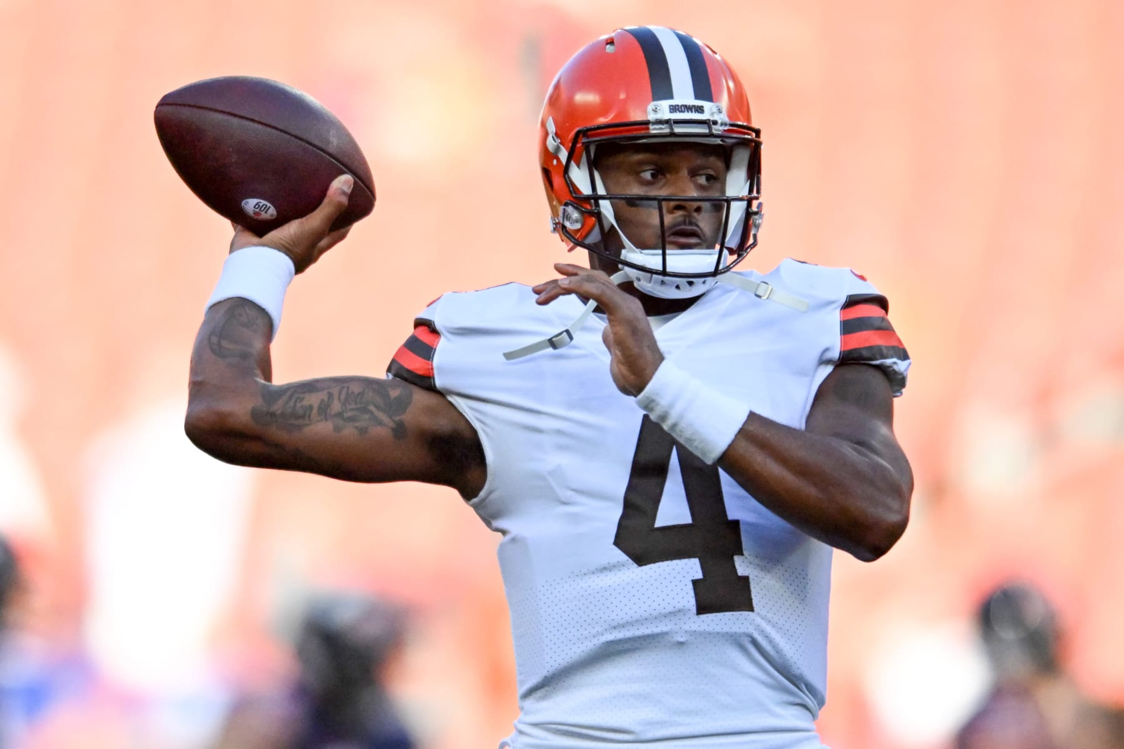 CLEVELAND, OH - AUGUST 27: Deshaun Watson #4 of the Cleveland Browns warms up prior to a preseason game against the Chicago Bears at FirstEnergy Stadium on August 27, 2022 in Cleveland, Ohio. (Photo by Nick Cammett/Diamond Images via Getty Images) CLEVELAND, OH - AUGUST 27: Deshaun Watson #4 of the Cleveland Browns warms up prior to a preseason game against the Chicago Bears at FirstEnergy Stadium on August 27, 2022 in Cleveland, Ohio. (Photo by Nick Cammett/Diamond Images via Getty Images)