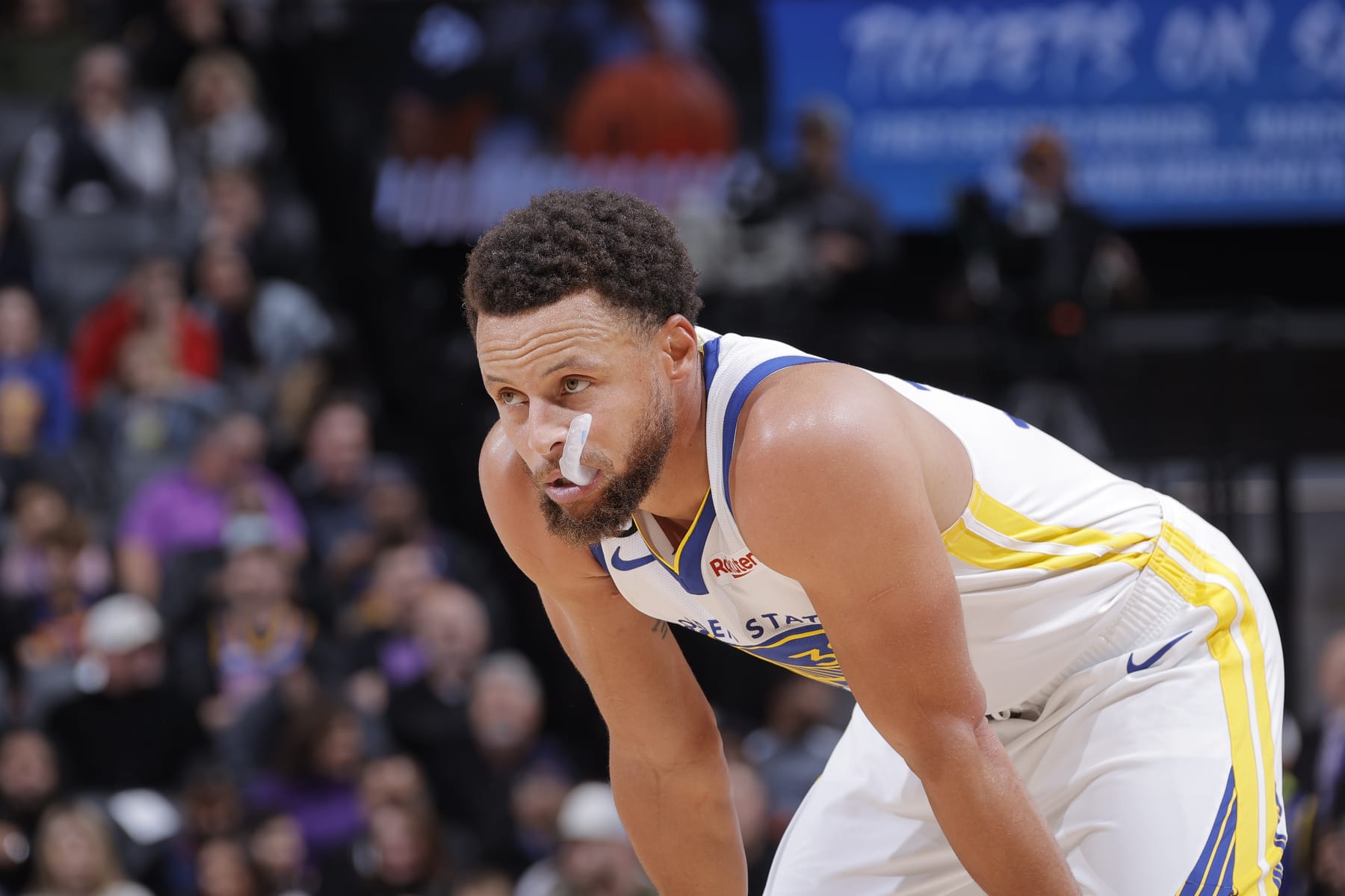 SACRAMENTO, CA - NOVEMBER 13: Stephen Curry #30 of the Golden State Warriors looks on during the game against the Sacramento Kings on November 13, 2022 at Golden 1 Center in Sacramento, California. NOTE TO USER: User expressly acknowledges and agrees that, by downloading and or using this Photograph, user is consenting to the terms and conditions of the Getty Images License Agreement. Mandatory Copyright Notice: Copyright 2022 NBAE (Photo by Rocky Widner/NBAE via Getty Images)