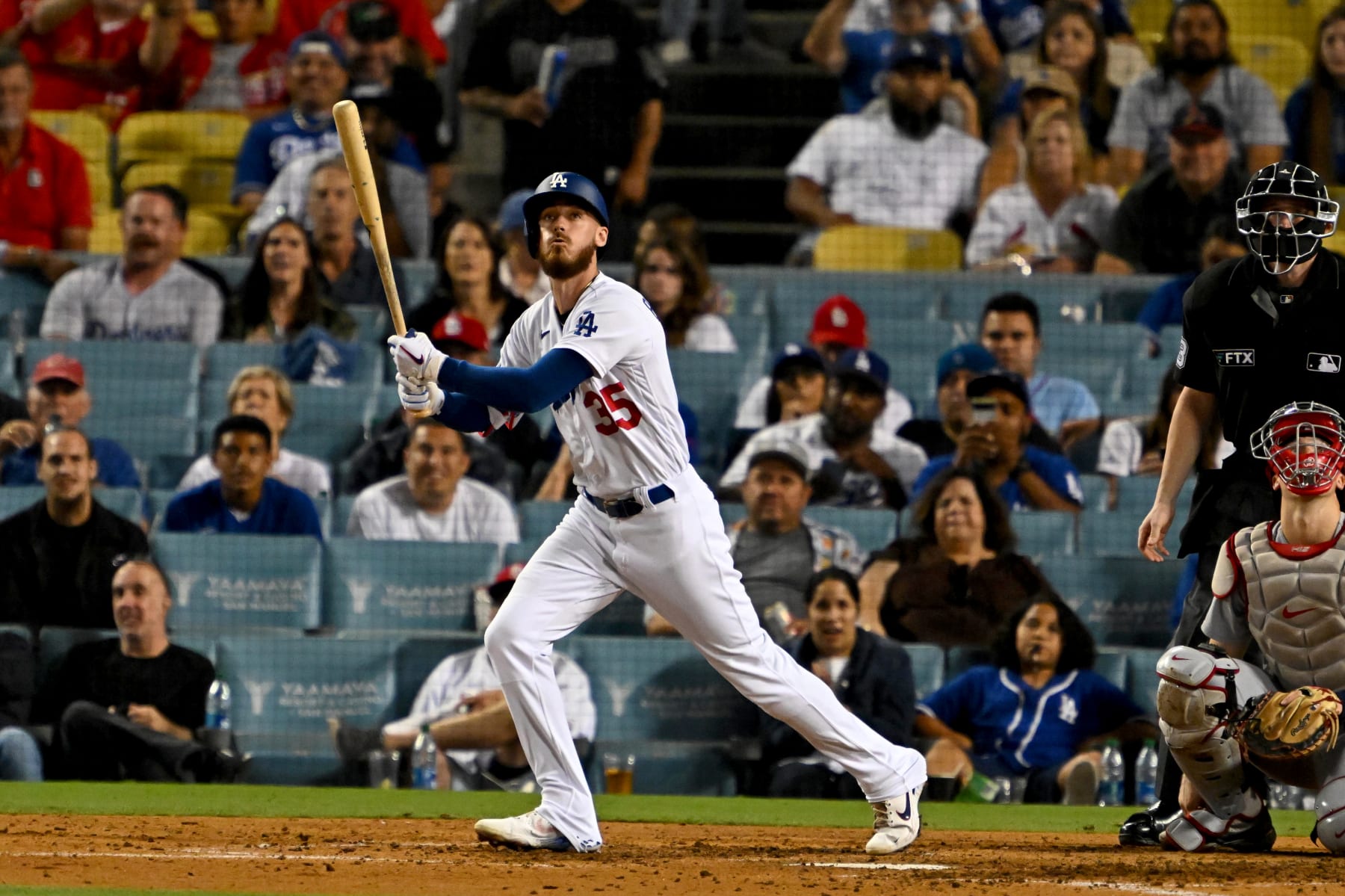 Baseball: Los Angeles Dodgers Cody Bellinger (35) in action, batting vs St. Louis Cardinals at Dodger Stadium. 
Los Angeles, CA 9/23/2022 
CREDIT: John W. McDonough (Photo by John W. McDonough/Sports Illustrated via Getty Images) 
(Set Number: X164173 TK1)