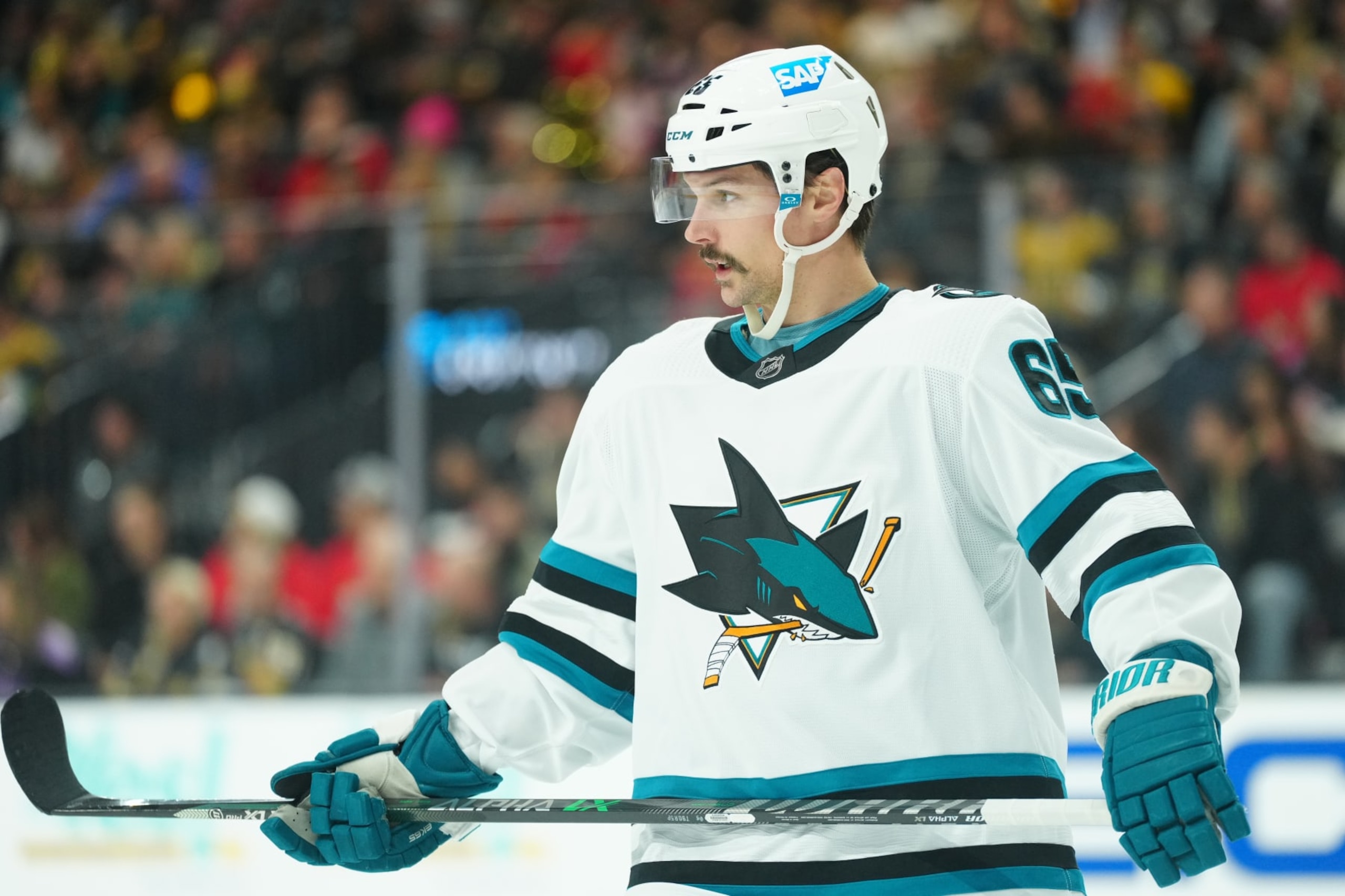 San Jose Sharks defenseman Erik Karlsson. San Jose Sharks defenseman Erik Karlsson.