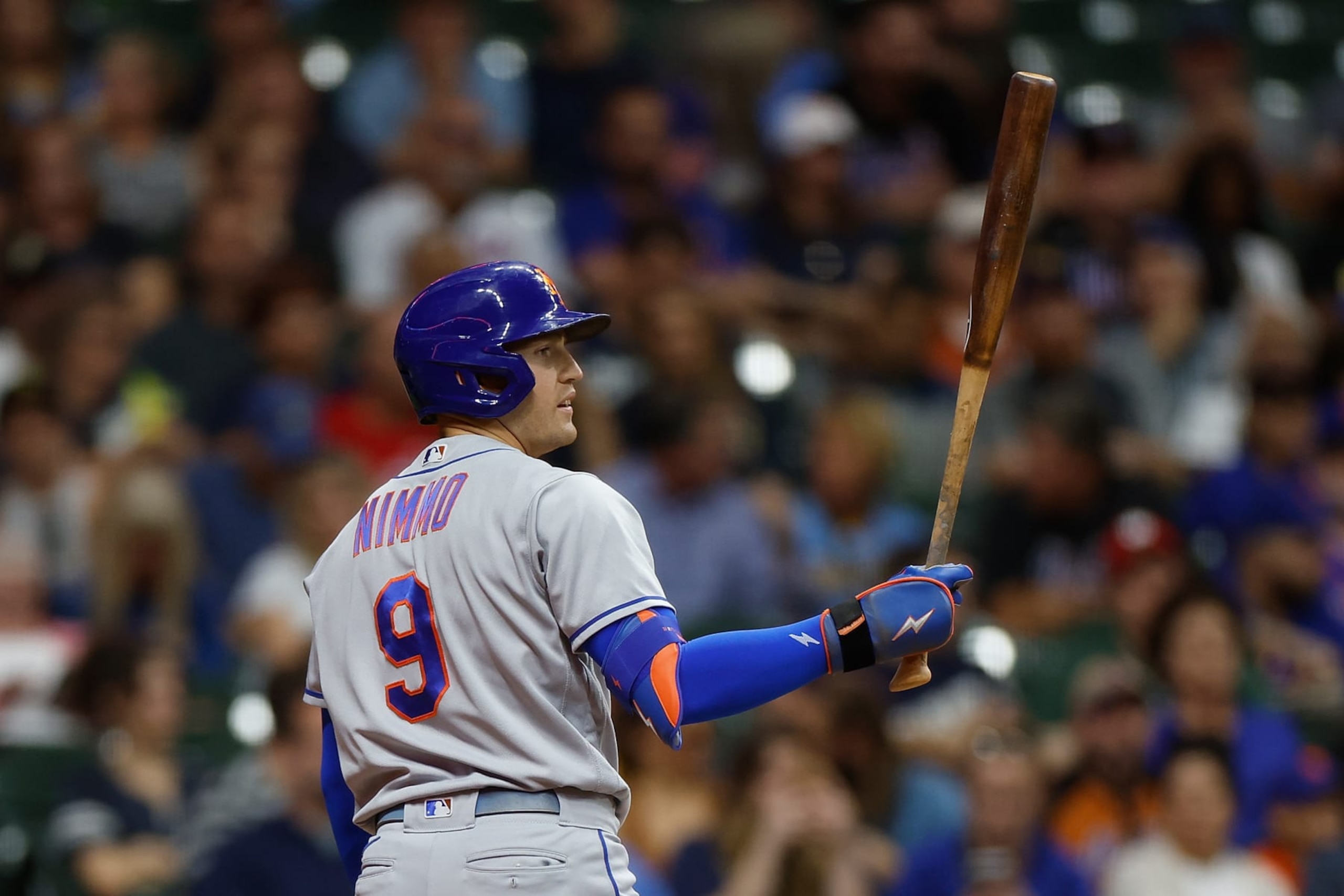 MILWAUKEE, WISCONSIN - SEPTEMBER 19: Brandon Nimmo #9 of the New York Mets up to bat against the Milwaukee Brewers at American Family Field on September 19, 2022 in Milwaukee, Wisconsin. (Photo by John Fisher/Getty Images)
