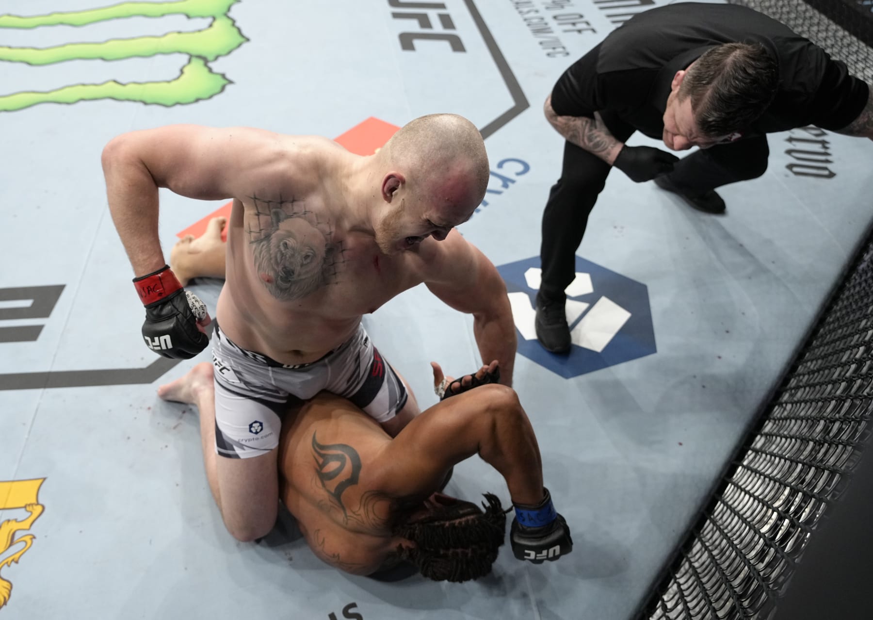 Serghei Spivac beats Greg Hardy at UFC 272.
