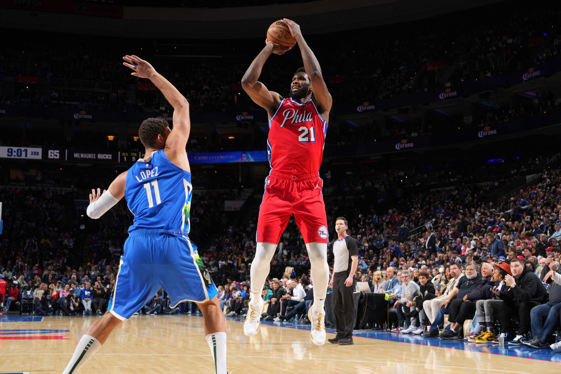 PHILADELPHIA, PA - NOVEMBER 18: Joel Embiid #21 of the Philadelphia 76ers shoots the ball during the game against the Milwaukee Bucks on November 18, 2022 at the Wells Fargo Center in Philadelphia, Pennsylvania NOTE TO USER: User expressly acknowledges and agrees that, by downloading and/or using this Photograph, user is consenting to the terms and conditions of the Getty Images License Agreement. Mandatory Copyright Notice: Copyright 2022 NBAE (Photo by Jesse D. Garrabrant/NBAE via Getty Images) PHILADELPHIA, PA - NOVEMBER 18: Joel Embiid #21 of the Philadelphia 76ers shoots the ball during the game against the Milwaukee Bucks on November 18, 2022 at the Wells Fargo Center in Philadelphia, Pennsylvania NOTE TO USER: User expressly acknowledges and agrees that, by downloading and/or using this Photograph, user is consenting to the terms and conditions of the Getty Images License Agreement. Mandatory Copyright Notice: Copyright 2022 NBAE (Photo by Jesse D. Garrabrant/NBAE via Getty Images)