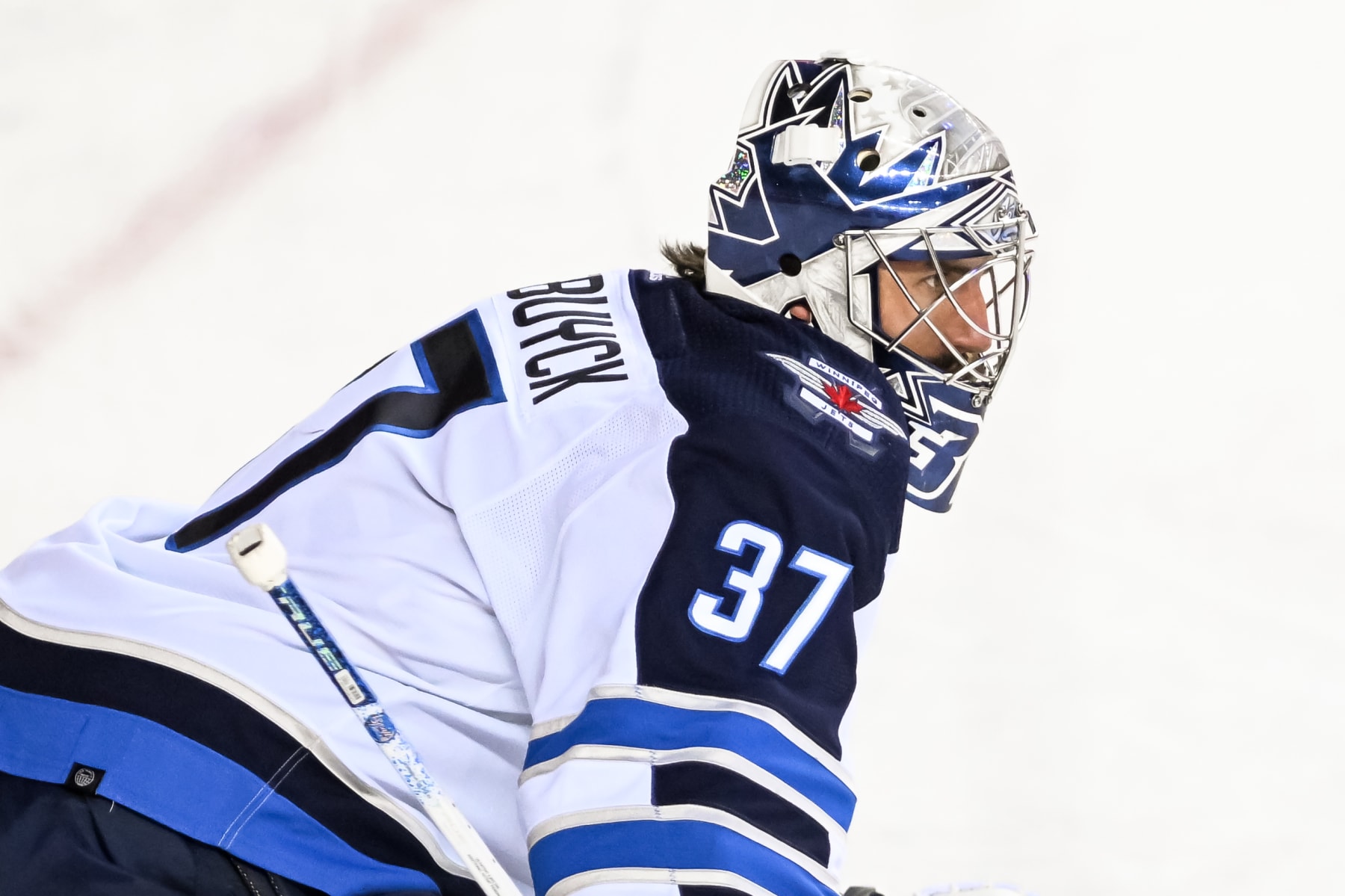 CALGARY, AB - NOVEMBER 12: Winnipeg Jets Goalie Connor Hellebuyck (37) warms up before an NHL game between the Calgary Flames and the Winnipeg Jets on November 12, 2022, at the Scotiabank Saddledome in Calgary, AB. (Photo by Brett Holmes/Icon Sportswire via Getty Images)