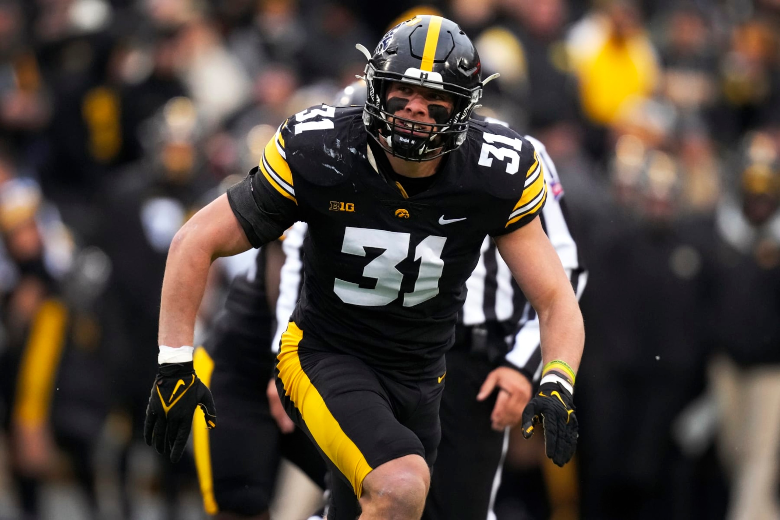 Iowa LB Jack Campbell