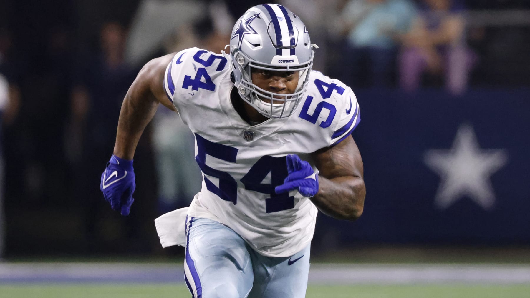 Sam Williams needs more reps in a crowded Cowboys defensive end rotation. 