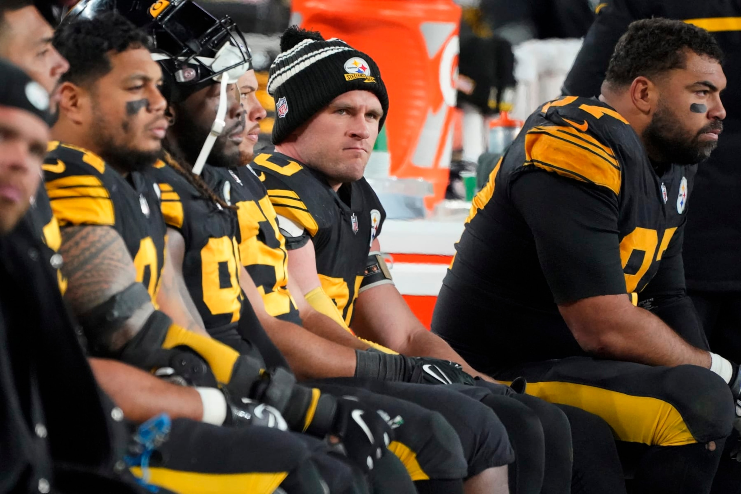 Pittsburgh Steelers linebacker T.J. Watt, center, and defensive tackle Cameron Heyward, right, sit on the bench late in the second half of an NFL football game against the Cincinnati Bengals in Pittsburgh, Sunday, Nov. 20, 2022. The Bengals won 37-30. (AP Photo/Gene J. Puskar) Pittsburgh Steelers linebacker T.J. Watt, center, and defensive tackle Cameron Heyward, right, sit on the bench late in the second half of an NFL football game against the Cincinnati Bengals in Pittsburgh, Sunday, Nov. 20, 2022. The Bengals won 37-30. (AP Photo/Gene J. Puskar)