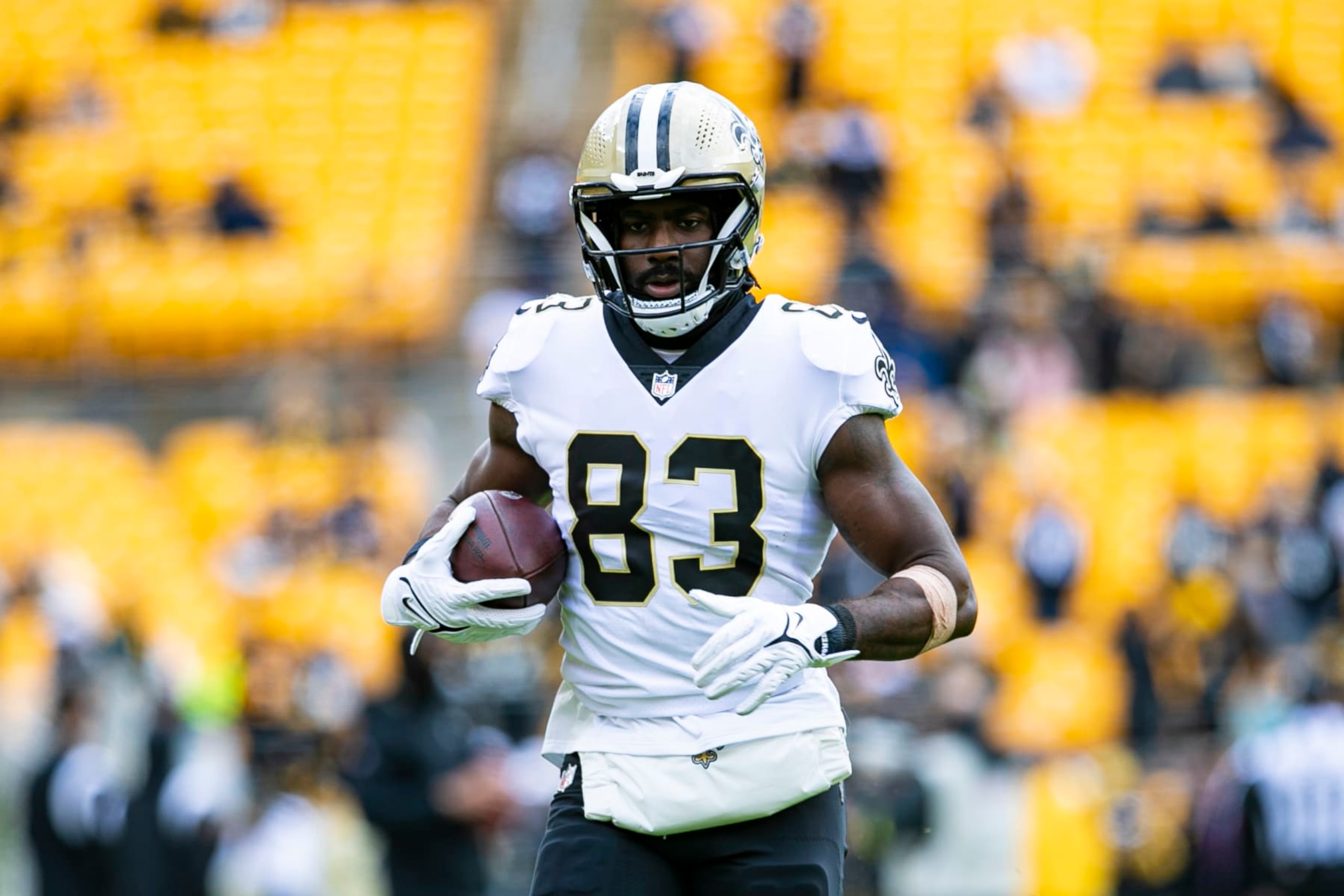 PITTSBURGH, PA - NOVEMBER 13: New Orleans Saints tight end Juwan Johnson (83) looks on during the national football league game between the New Orleans Saints and the Pittsburgh Steelers on November 13, 2022 at Acrisure Stadium in Pittsburgh, PA. (Photo by Mark Alberti/Icon Sportswire via Getty Images) PITTSBURGH, PA - NOVEMBER 13: New Orleans Saints tight end Juwan Johnson (83) looks on during the national football league game between the New Orleans Saints and the Pittsburgh Steelers on November 13, 2022 at Acrisure Stadium in Pittsburgh, PA. (Photo by Mark Alberti/Icon Sportswire via Getty Images)