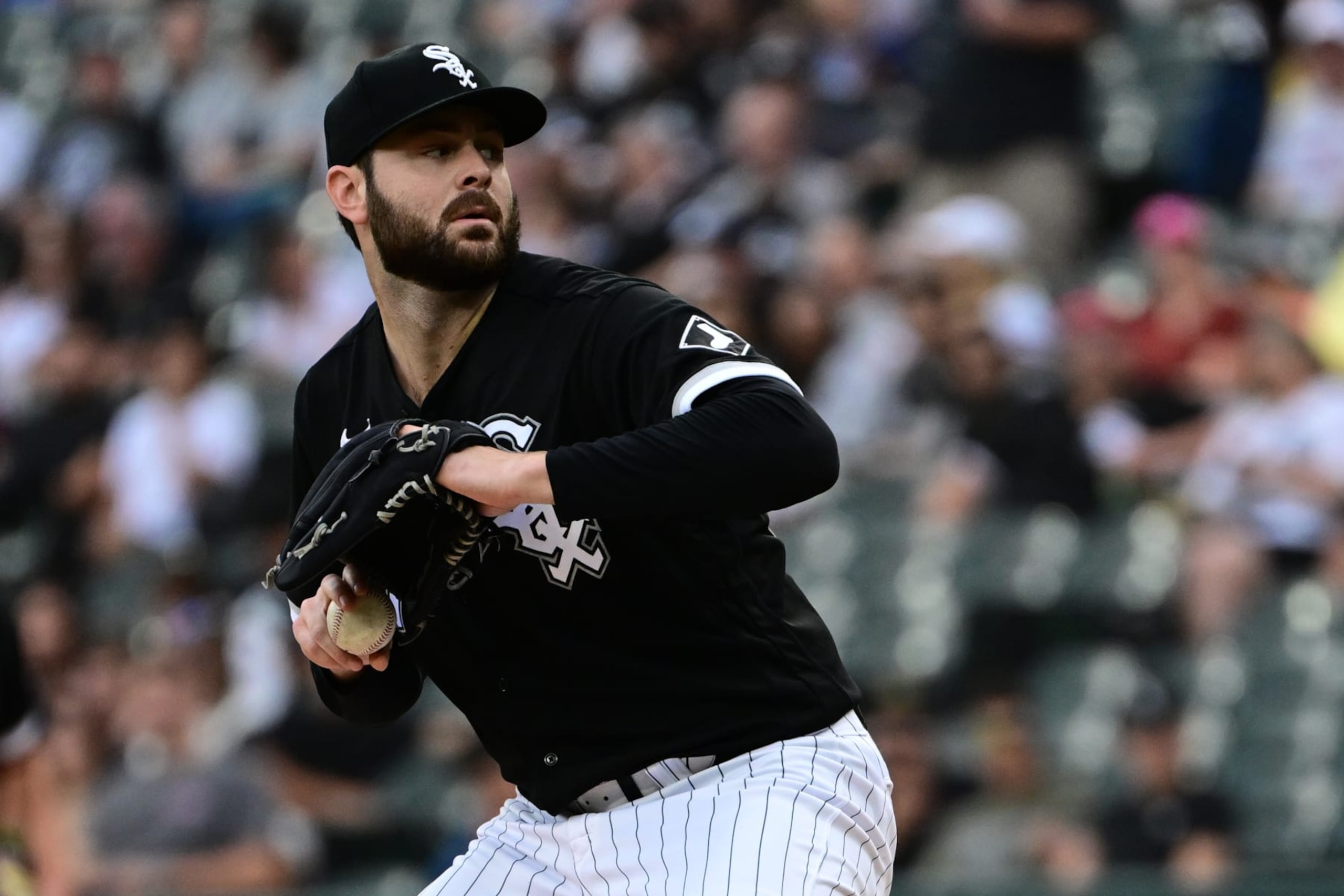 CHICAGO, ILLINOIS - AUGUST 13: Starting pitcher Lucas Giolito #27 of the Chicago White Sox delivers the baseball in the first inning against the Detroit Tigers at Guaranteed Rate Field on August 13, 2022 in Chicago, Illinois. (Photo by Quinn Harris/Getty Images) CHICAGO, ILLINOIS - AUGUST 13: Starting pitcher Lucas Giolito #27 of the Chicago White Sox delivers the baseball in the first inning against the Detroit Tigers at Guaranteed Rate Field on August 13, 2022 in Chicago, Illinois. (Photo by Quinn Harris/Getty Images)