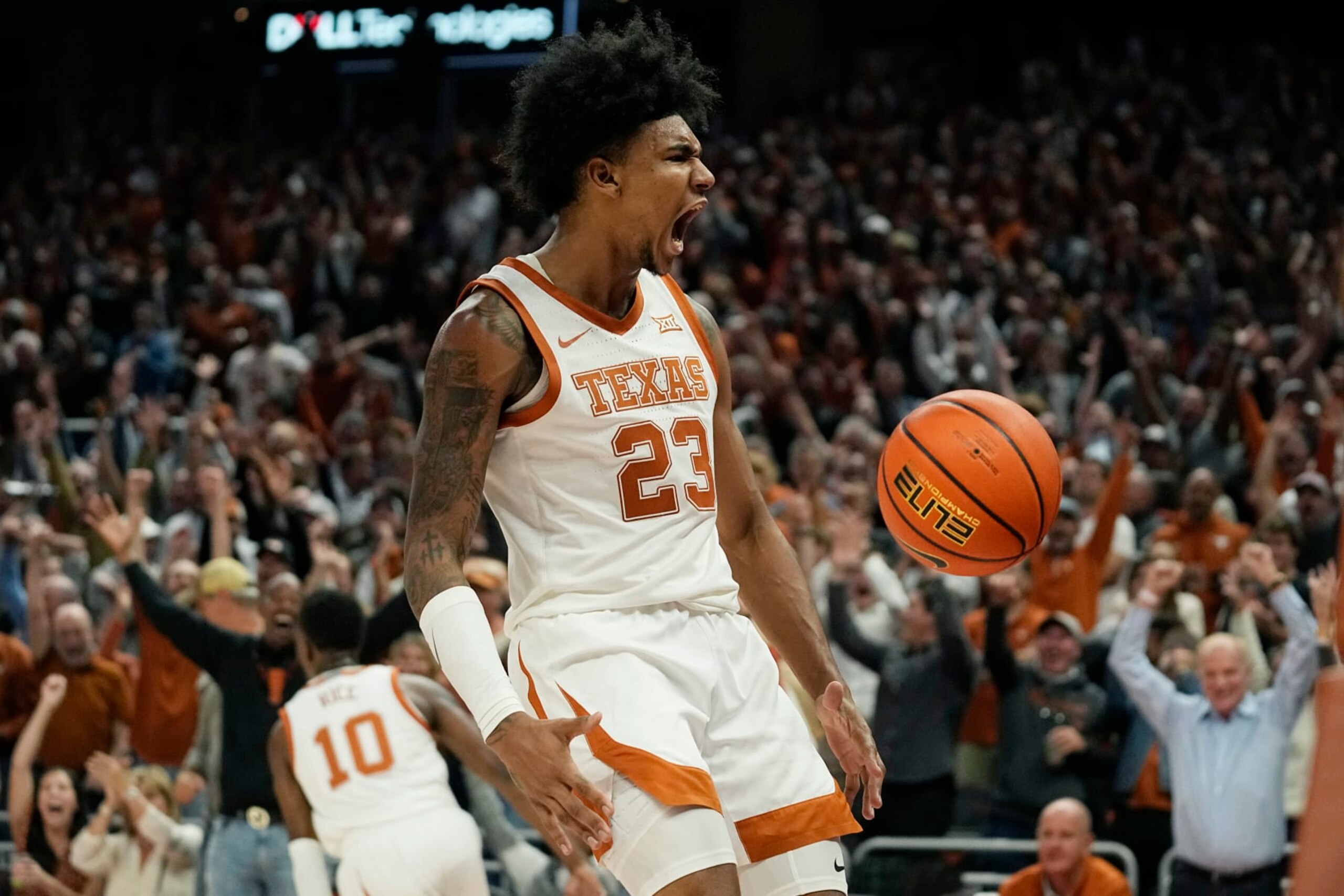 Texas' Dillon Mitchell