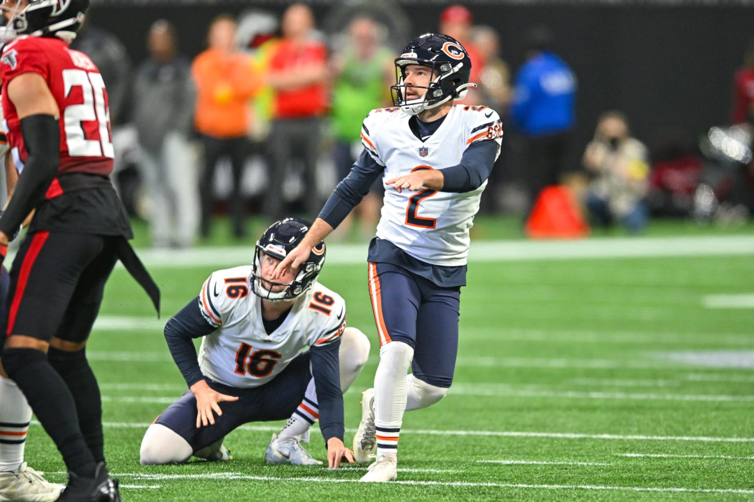 ATLANTA, GA  NOVEMBER 20:  Chicago place kicker Cairo Santos (2) reacts after kicking a field goal during the NFL game between the Chicago Bears and the Atlanta Falcons on November 20th, 2022 at Mercedes-Benz Stadium in Atlanta, GA.  (Photo by Rich von Biberstein/Icon Sportswire via Getty Images)
