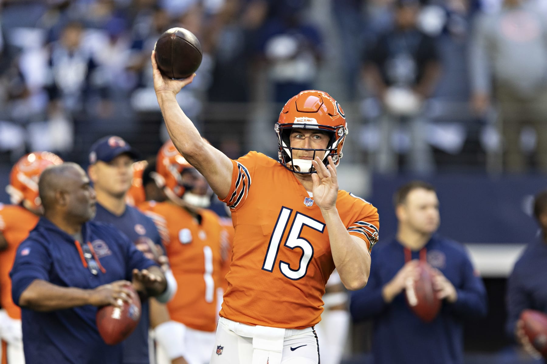 ARLINGTON, TEXAS - OCTOBER 30:  Trevor Siemian #15 of the Chicago Bears warms up before a game against the Dallas Cowboys at AT&T Stadium on October 30, 2022 in Arlington, Texas. The Cowboys defeated the Bears 49-29. (Photo by Wesley Hitt/Getty Images)