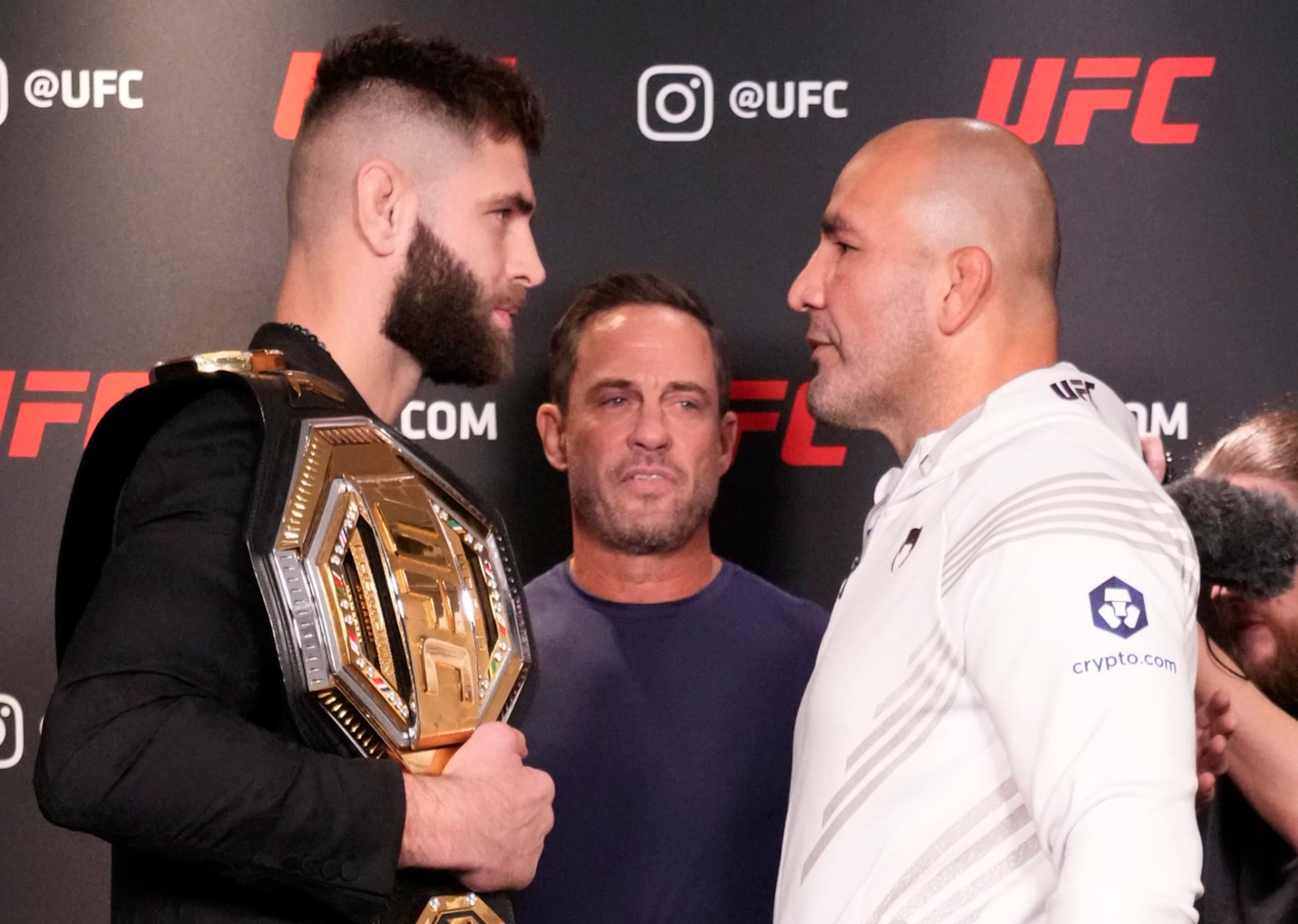 NEW YORK, NEW YORK - NOVEMBER 10: (L-R) Opponents Jiri Prochazka and Glover Teixeira face off during the UFC 282 media day at Marriott Marquis Hotel on November 10, 2022 in New York City. (Photo by Mike Roach/Zuffa LLC) NEW YORK, NEW YORK - NOVEMBER 10: (L-R) Opponents Jiri Prochazka and Glover Teixeira face off during the UFC 282 media day at Marriott Marquis Hotel on November 10, 2022 in New York City. (Photo by Mike Roach/Zuffa LLC)
