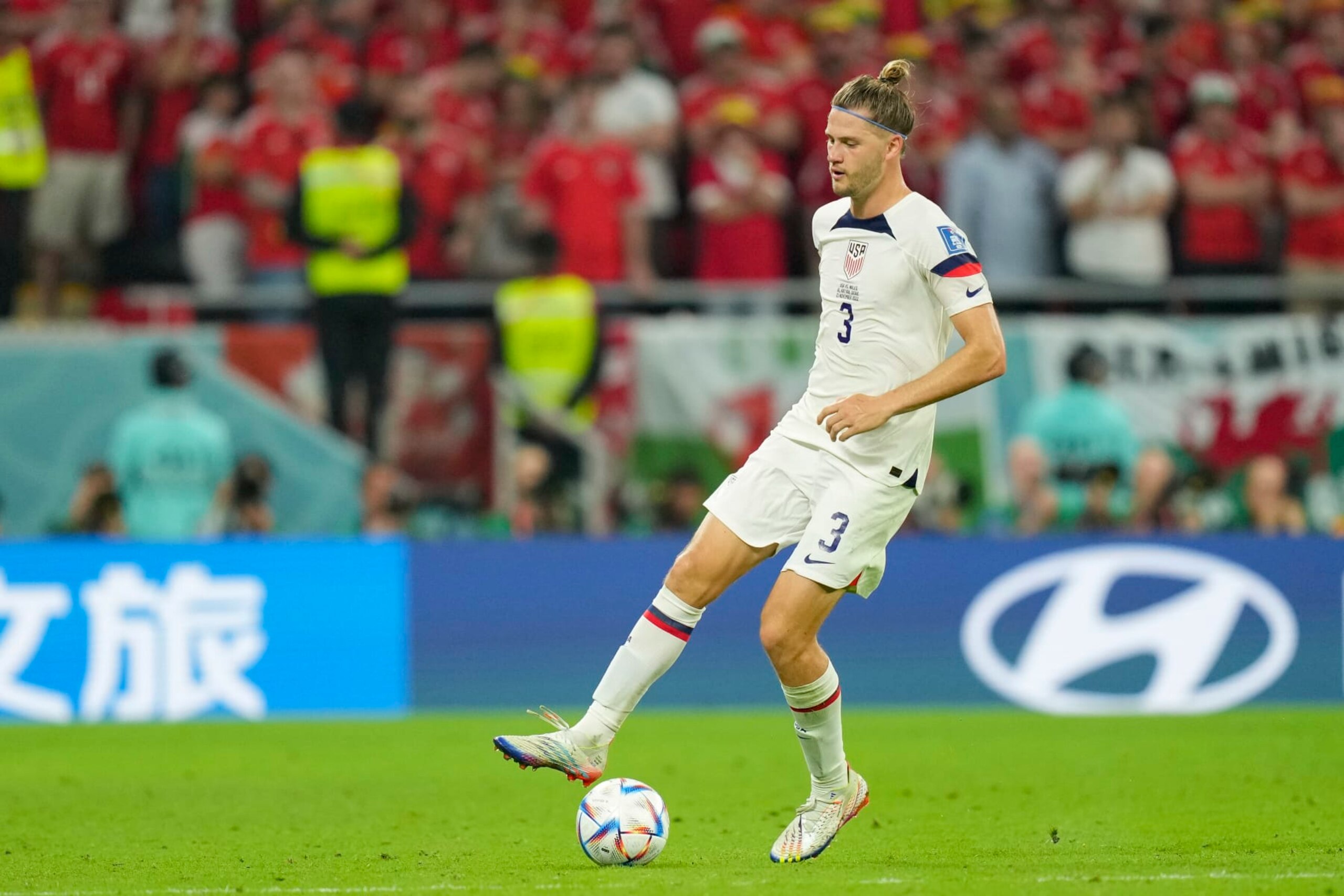 DOHA, QATAR - NOVEMBER 21: Walker Zimmerman of USA controls the ball during the FIFA World Cup Qatar 2022 Group B match between USA and Wales at Ahmad Bin Ali Stadium on November 21, 2022 in Doha, Qatar. (Photo by Berengui/DeFodi Images via Getty Images) DOHA, QATAR - NOVEMBER 21: Walker Zimmerman of USA controls the ball during the FIFA World Cup Qatar 2022 Group B match between USA and Wales at Ahmad Bin Ali Stadium on November 21, 2022 in Doha, Qatar. (Photo by Berengui/DeFodi Images via Getty Images)