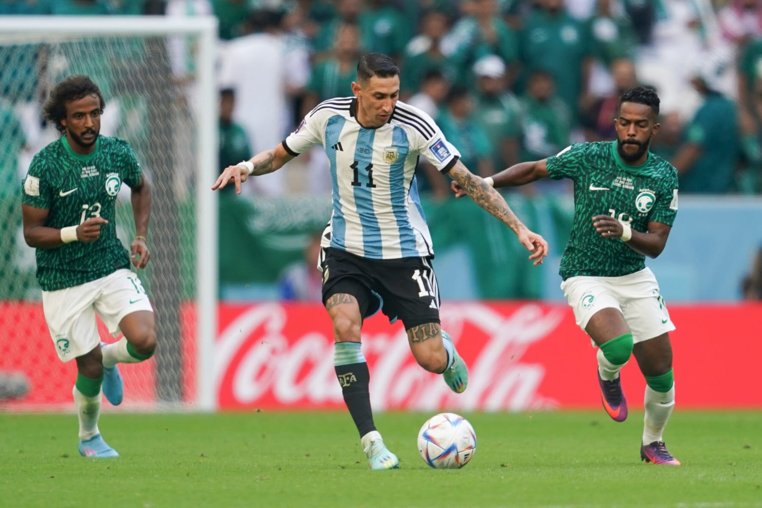 LUSAIL, QATAR - NOVEMBER 22: Angel Di María of Argentina controls the ball during the 2022 FIFA World Cup Qatar group C between Argentina and Saudi Arabia at Lusail Stadium on November 22, 2022 in Lusail, Qatar. (Photo by Florencia Tan Jun/PxImages/Icon Sportswire via Getty Images) LUSAIL, QATAR - NOVEMBER 22: Angel Di María of Argentina controls the ball during the 2022 FIFA World Cup Qatar group C between Argentina and Saudi Arabia at Lusail Stadium on November 22, 2022 in Lusail, Qatar. (Photo by Florencia Tan Jun/PxImages/Icon Sportswire via Getty Images)