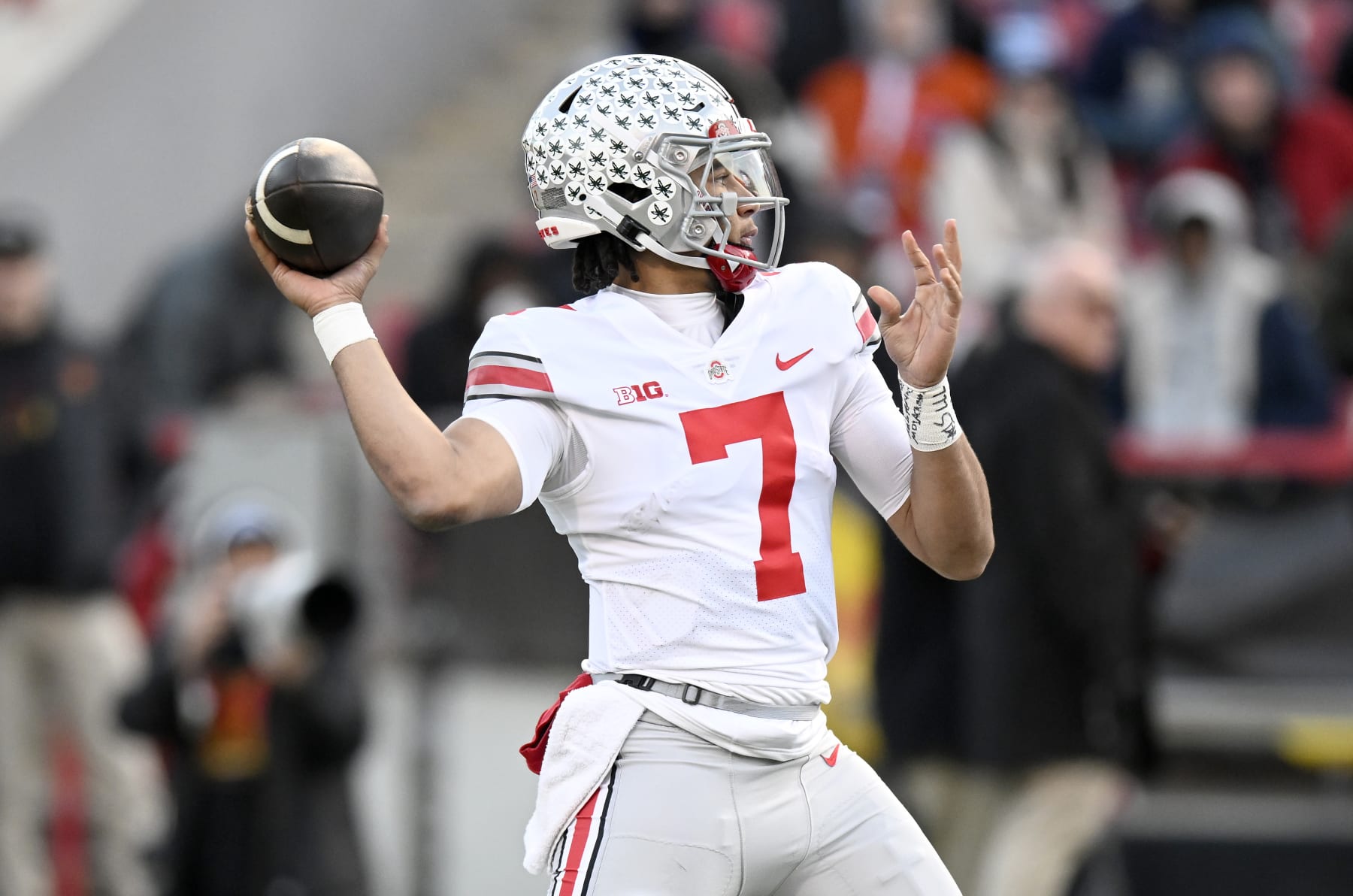 COLLEGE PARK, MARYLAND - NOVEMBER 19: C.J. Stroud #7 of the Ohio State Buckeyes throws a pass against the Maryland Terrapins at SECU Stadium on November 19, 2022 in College Park, Maryland. (Photo by G Fiume/Getty Images)