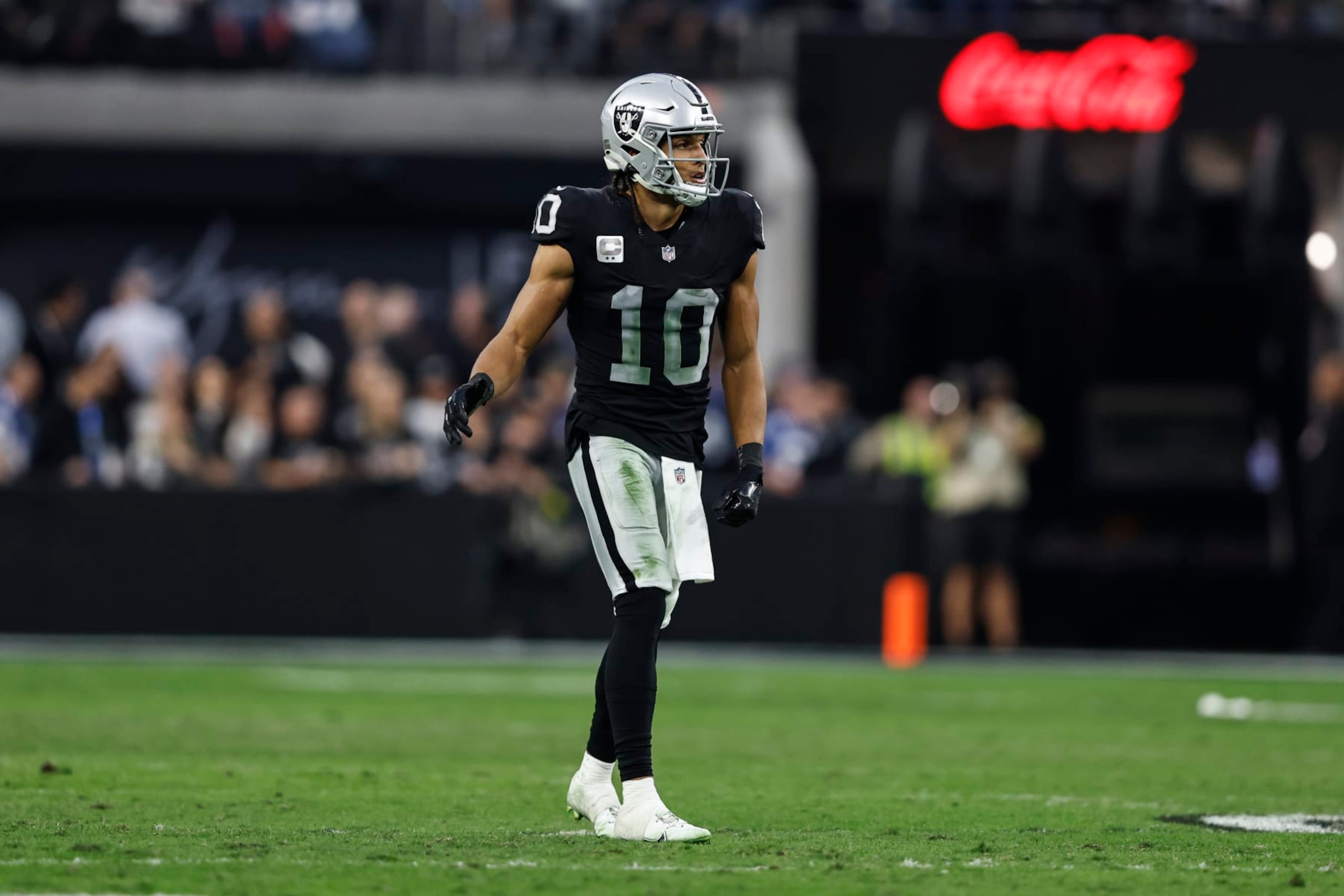 LAS VEGAS, NEVADA - NOVEMBER 13: Mack Hollins #10 of the Las Vegas Raiders lines up during an NFL game between the Las Vegas Raiders and the Indianapolis Colts at Allegiant Stadium on November 13, 2022 in Las Vegas, Nevada. (Photo by Michael Owens/Getty Images) LAS VEGAS, NEVADA - NOVEMBER 13: Mack Hollins #10 of the Las Vegas Raiders lines up during an NFL game between the Las Vegas Raiders and the Indianapolis Colts at Allegiant Stadium on November 13, 2022 in Las Vegas, Nevada. (Photo by Michael Owens/Getty Images)
