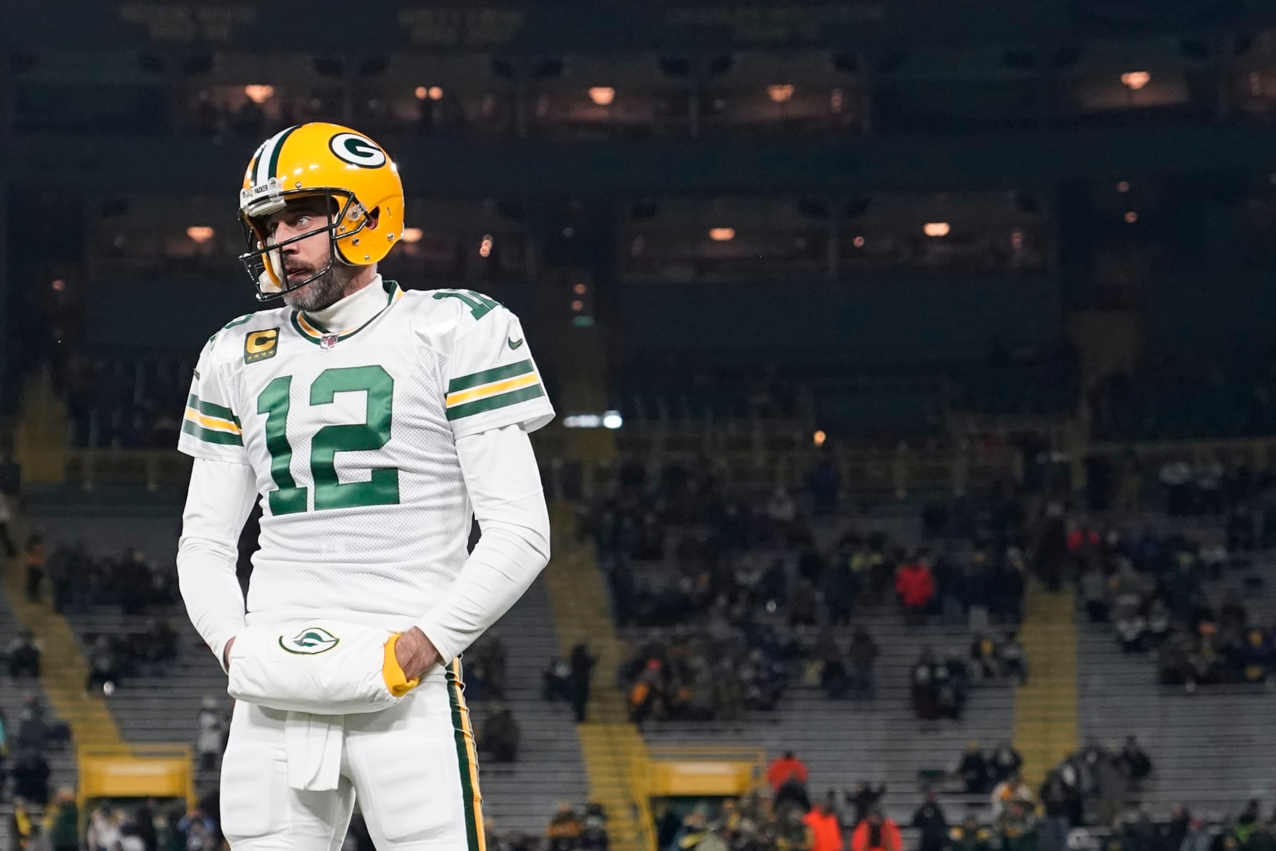 GREEN BAY, WISCONSIN - NOVEMBER 17: Aaron Rodgers #12 of the Green Bay Packers warms up prior to the game against the Tennessee Titans at Lambeau Field on November 17, 2022 in Green Bay, Wisconsin. (Photo by Patrick McDermott/Getty Images)