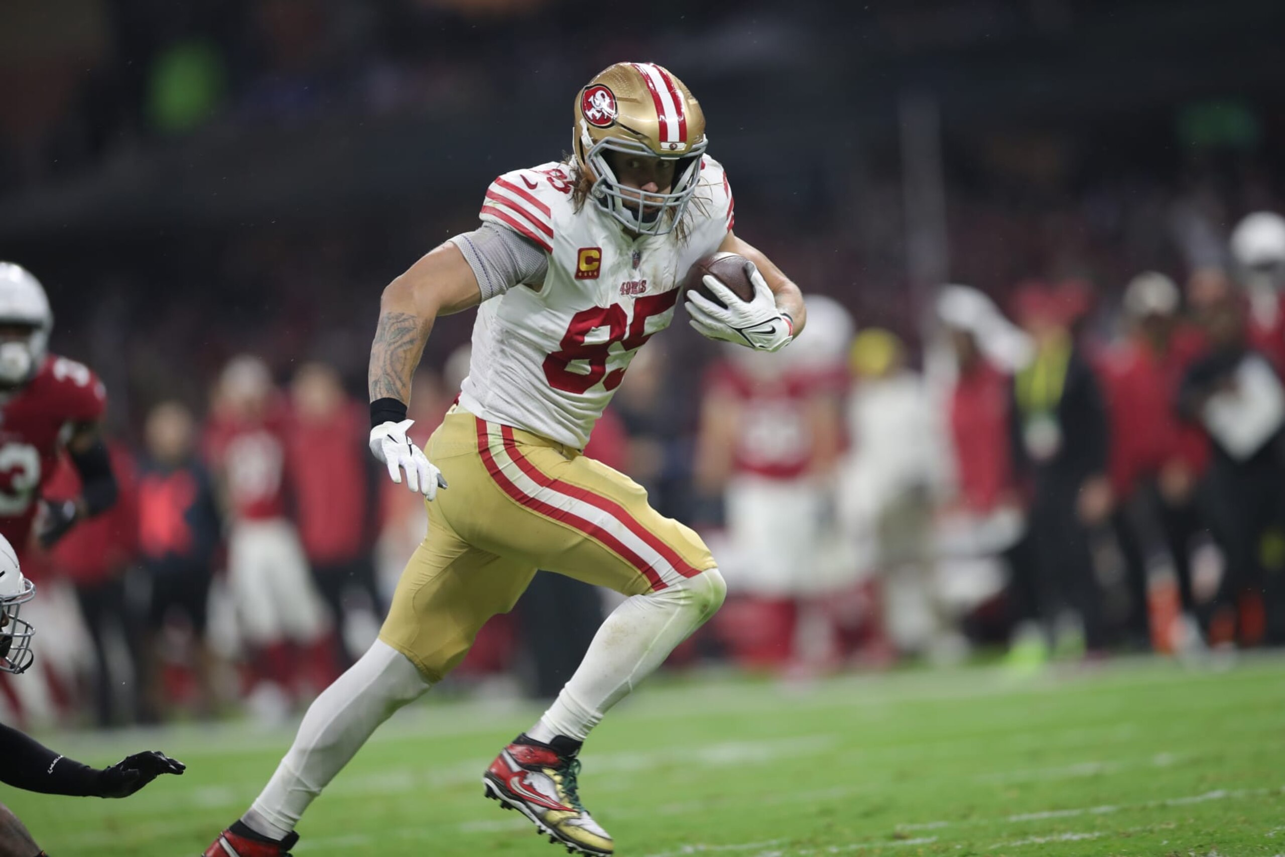 MEXICO CITY, MEXICO - NOVEMBER 21: George Kittle #85 of the San Francisco 49ers heads to the end zone on a 39-yard touchdown catch during the game against the Arizona Cardinals at Estadio Azteca on November 21, 2022 in Mexico City, Mexico. (Photo by Michael Zagaris/San Francisco 49ers/Getty Images) MEXICO CITY, MEXICO - NOVEMBER 21: George Kittle #85 of the San Francisco 49ers heads to the end zone on a 39-yard touchdown catch during the game against the Arizona Cardinals at Estadio Azteca on November 21, 2022 in Mexico City, Mexico. (Photo by Michael Zagaris/San Francisco 49ers/Getty Images)
