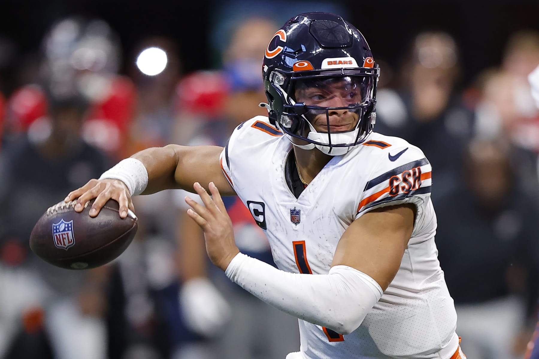 ATLANTA, GA - NOVEMBER 20: Justin Fields #1 of the Chicago Bears drops back to pass during the second half against the Atlanta Falcons at Mercedes-Benz Stadium on November 20, 2022 in Atlanta, Georgia. (Photo by Todd Kirkland/Getty Images)