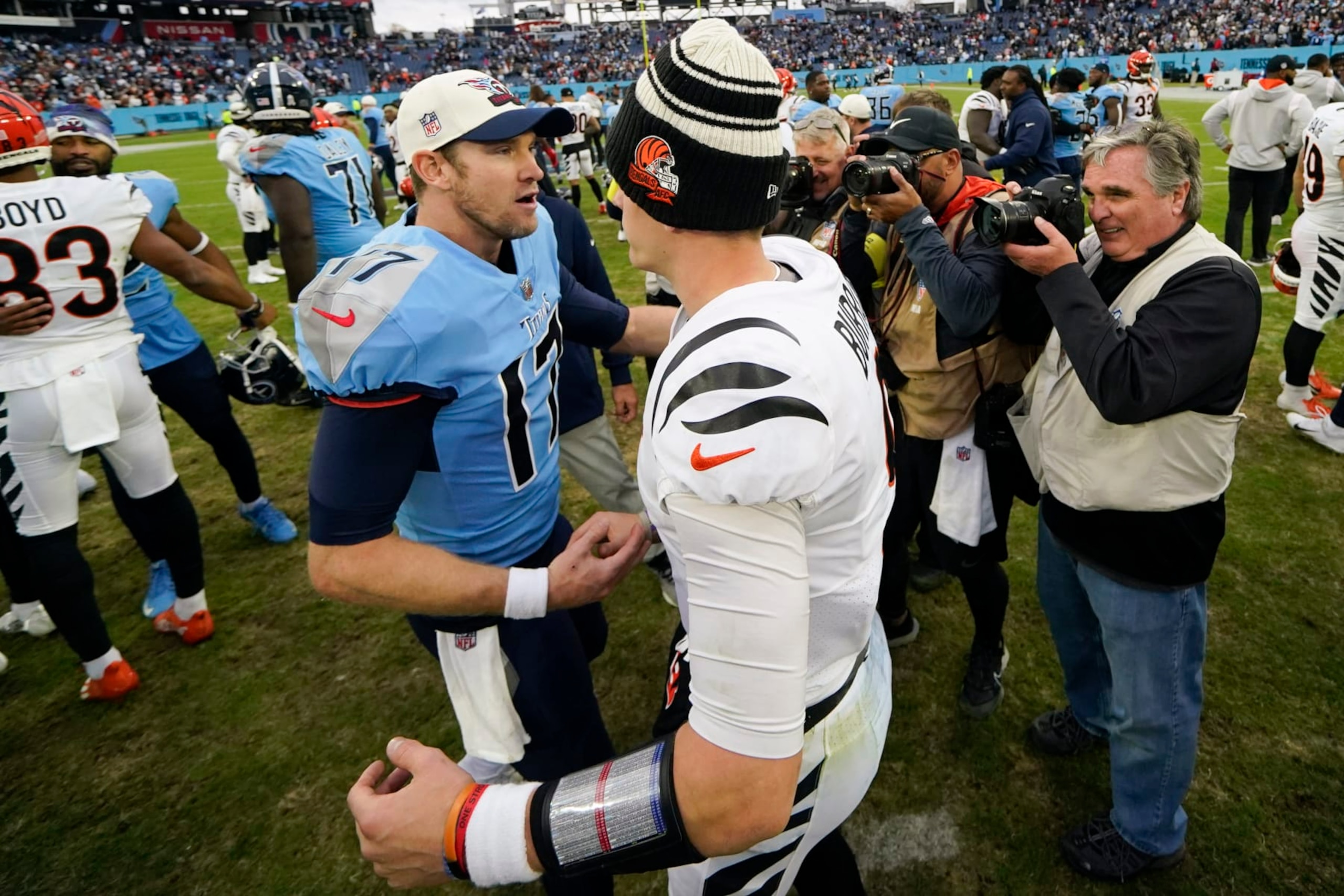 Ryan Tannehill (left) and Joe Burrow (right)