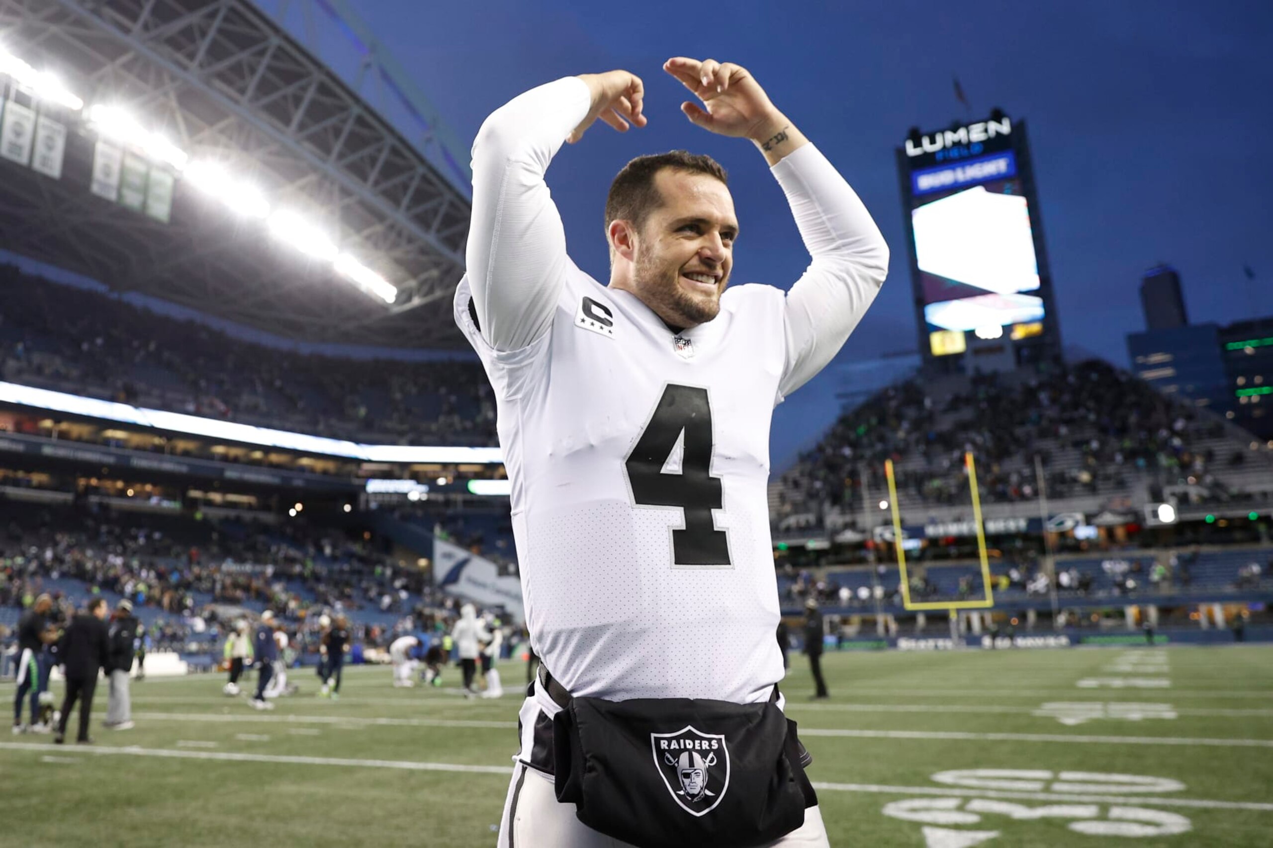 Raiders QB Derek Carr Raiders QB Derek Carr