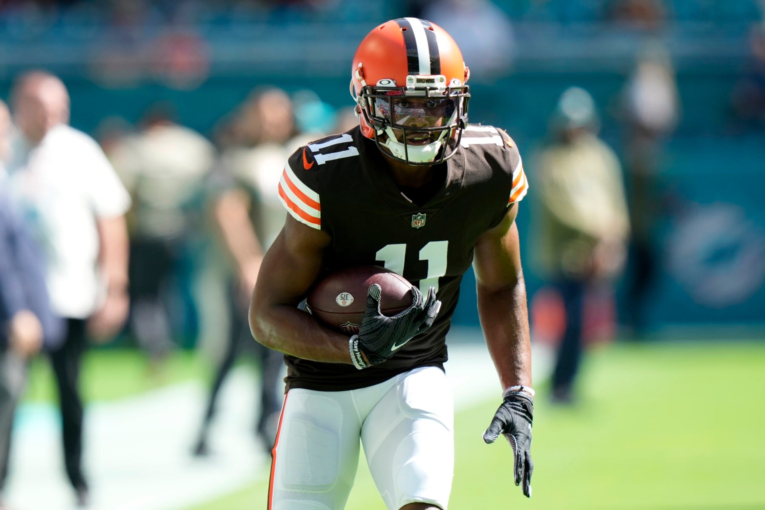 Cleveland Browns wide receiver Donovan Peoples-Jones (11) runs with the ball before an NFL football game, Sunday, Nov. 13, 2022, in Miami Gardens, Fla. (AP Photo/Lynne Sladky) Cleveland Browns wide receiver Donovan Peoples-Jones (11) runs with the ball before an NFL football game, Sunday, Nov. 13, 2022, in Miami Gardens, Fla. (AP Photo/Lynne Sladky)