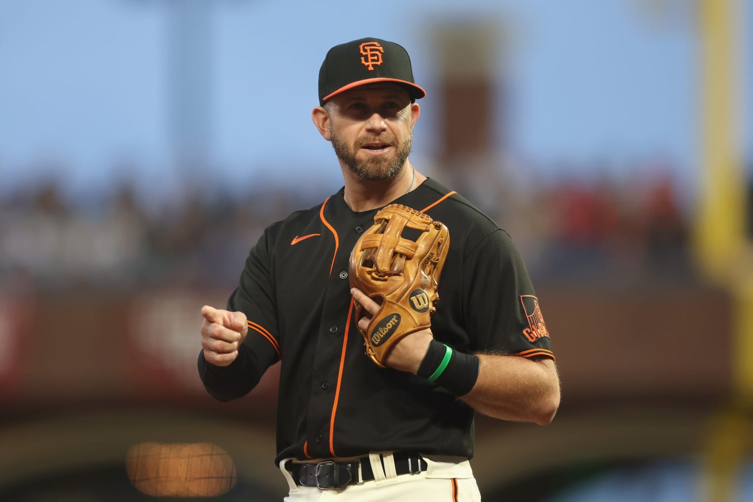 SAN FRANCISCO, CALIFORNIA - SEPTEMBER 17: Third baseman Evan Longoria #10 of the San Francisco Giants reacts after Will Smith #16 of the Los Angeles Dodgers hit a single down the third base line at Oracle Park on September 17, 2022 in San Francisco, California. (Photo by Lachlan Cunningham/Getty Images)