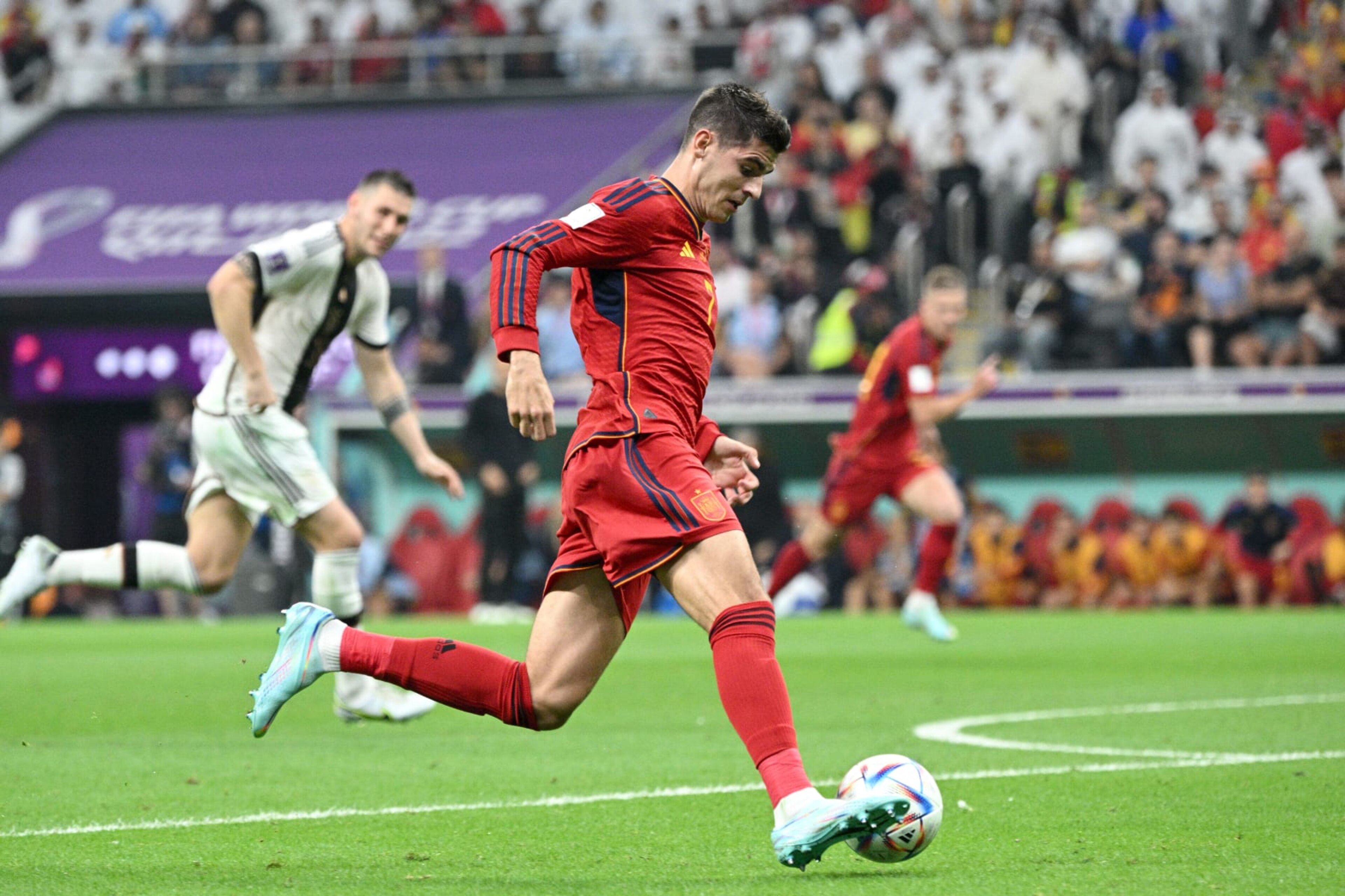 AL KHOR, QATAR - NOVEMBER 27: Alvaro Morata of Spain in action during the FIFA World Cup Qatar 2022 Group E match between Spain and Germany at Al Bayt Stadium on November 27, 2022 in Al Khor, Qatar. (Photo by Lionel Hahn/Getty Images) AL KHOR, QATAR - NOVEMBER 27: Alvaro Morata of Spain in action during the FIFA World Cup Qatar 2022 Group E match between Spain and Germany at Al Bayt Stadium on November 27, 2022 in Al Khor, Qatar. (Photo by Lionel Hahn/Getty Images)