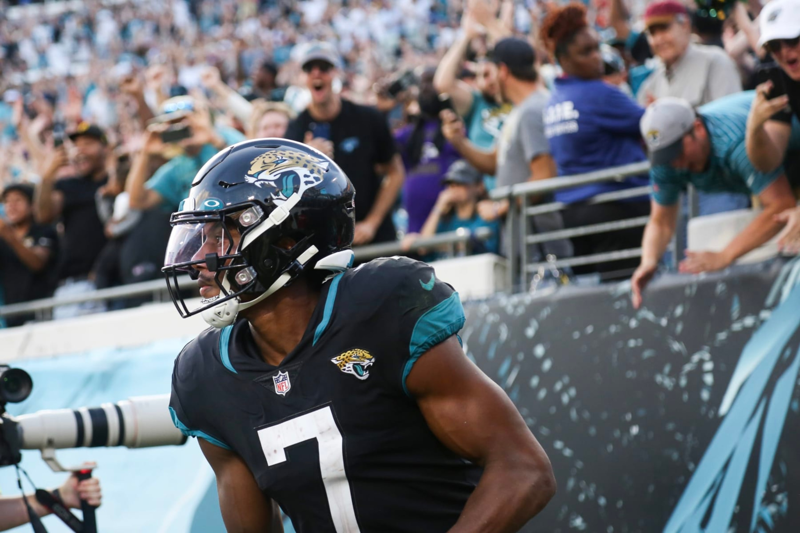 Zay Jones