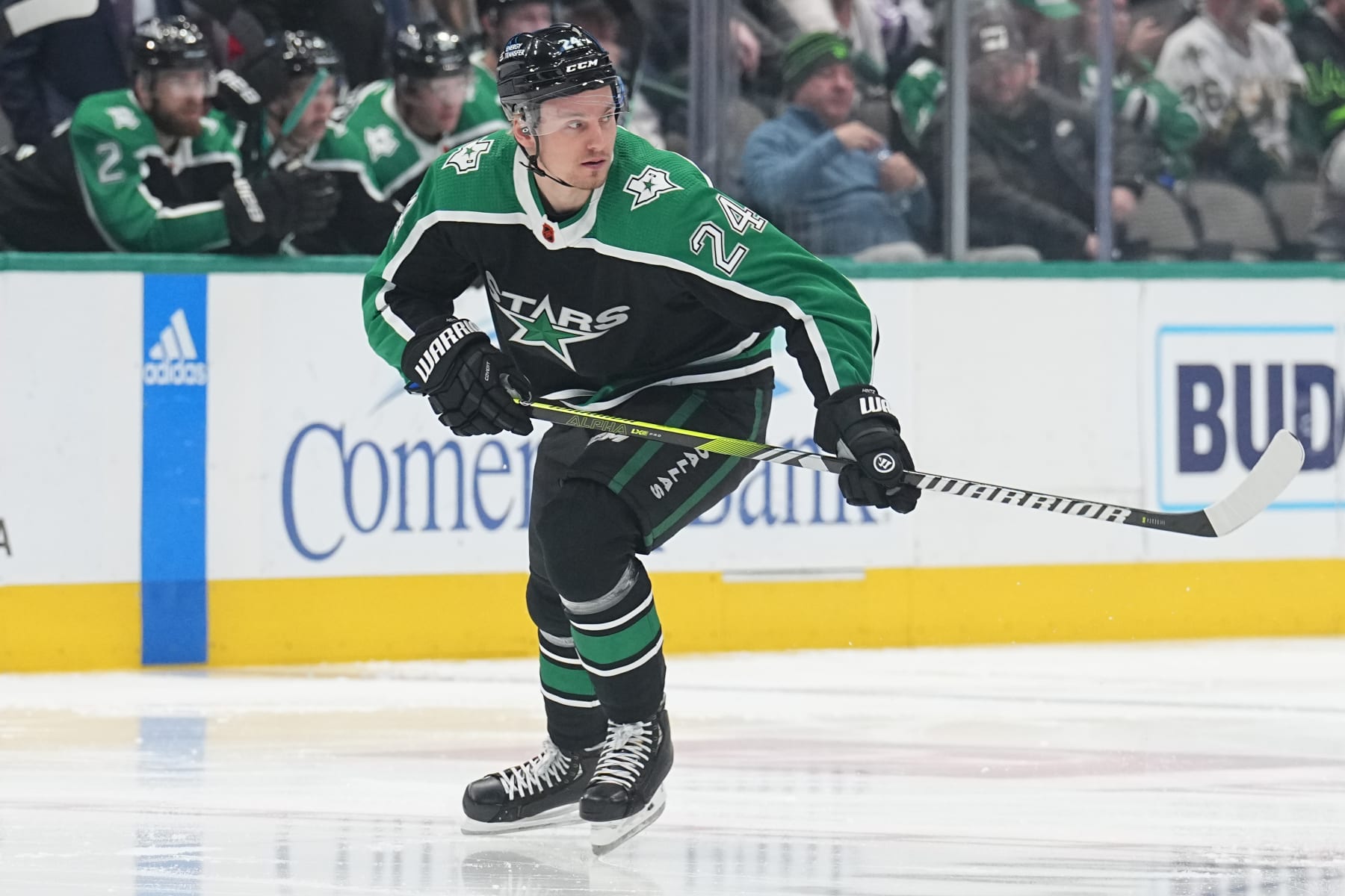 DALLAS, TX - NOVEMBER 25: Roope Hintz #24 of the Dallas Stars skates against the Winnipeg Jets at the American Airlines Center on November 25, 2022 in Dallas, Texas. (Photo by Glenn James/NHLI via Getty Images)