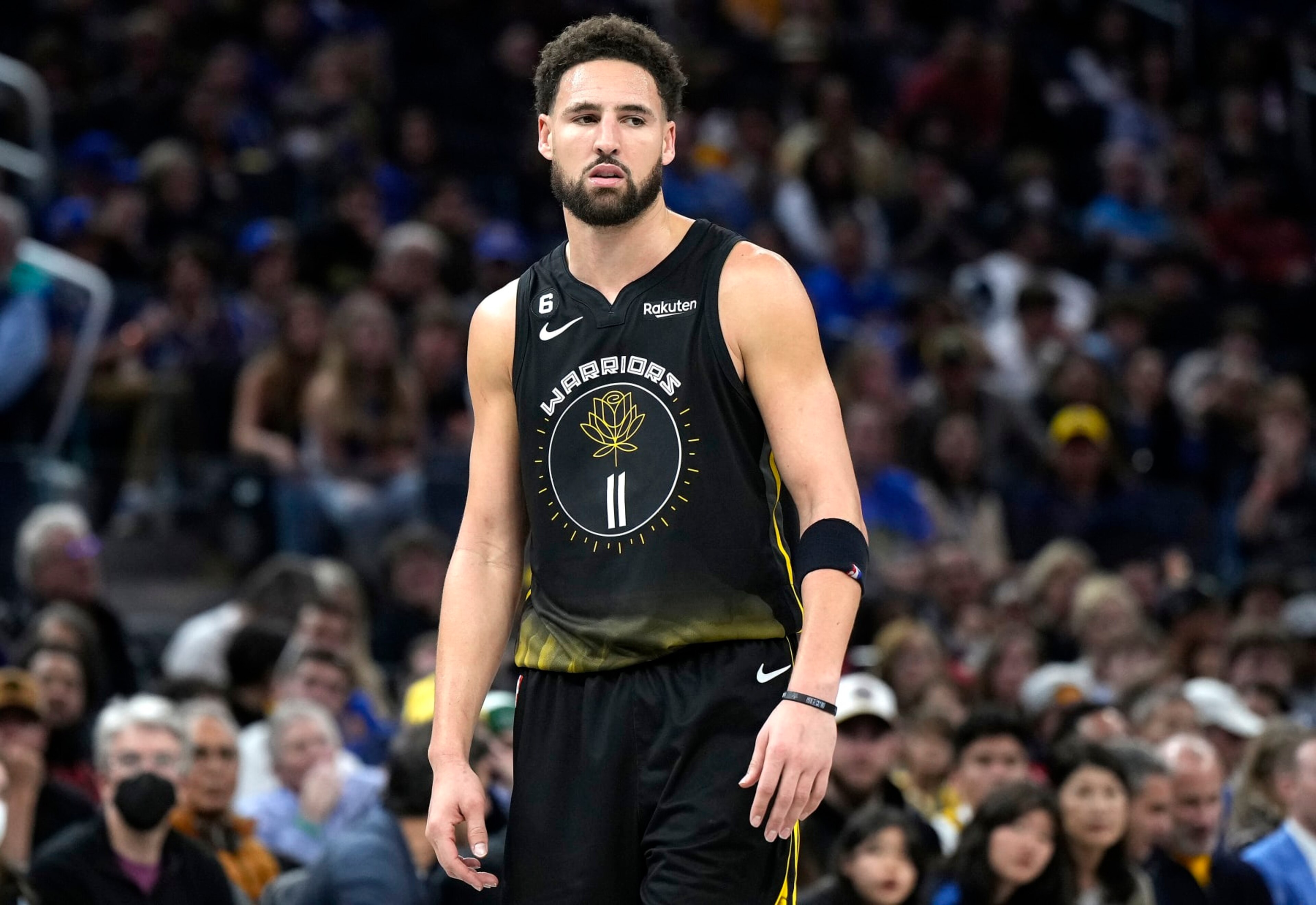 SAN FRANCISCO, CALIFORNIA - NOVEMBER 25: Klay Thompson #11 of the Golden State Warriors looks on against the Utah Jazz during the fourth quarter of an NBA basketball game at Chase Center on November 25, 2022 in San Francisco, California. NOTE TO USER: User expressly acknowledges and agrees that, by downloading and or using this photograph, User is consenting to the terms and conditions of the Getty Images License Agreement. (Photo by Thearon W. Henderson/Getty Images)