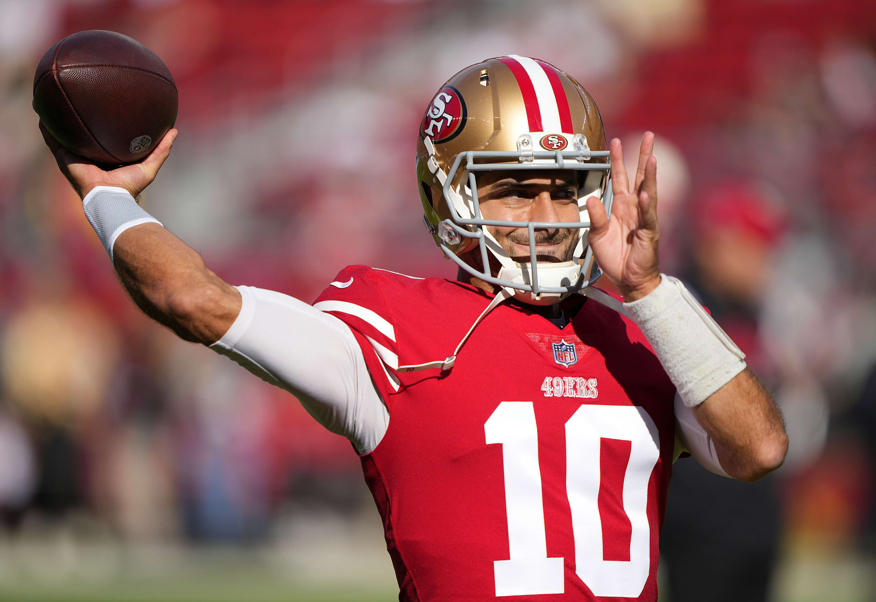 SANTA CLARA, CALIFORNIA - NOVEMBER 27: Jimmy Garoppolo #10 of the San Francisco 49ers warms up prior to the game against the New Orleans Saints at Levi's Stadium on November 27, 2022 in Santa Clara, California. (Photo by Thearon W. Henderson/Getty Images)