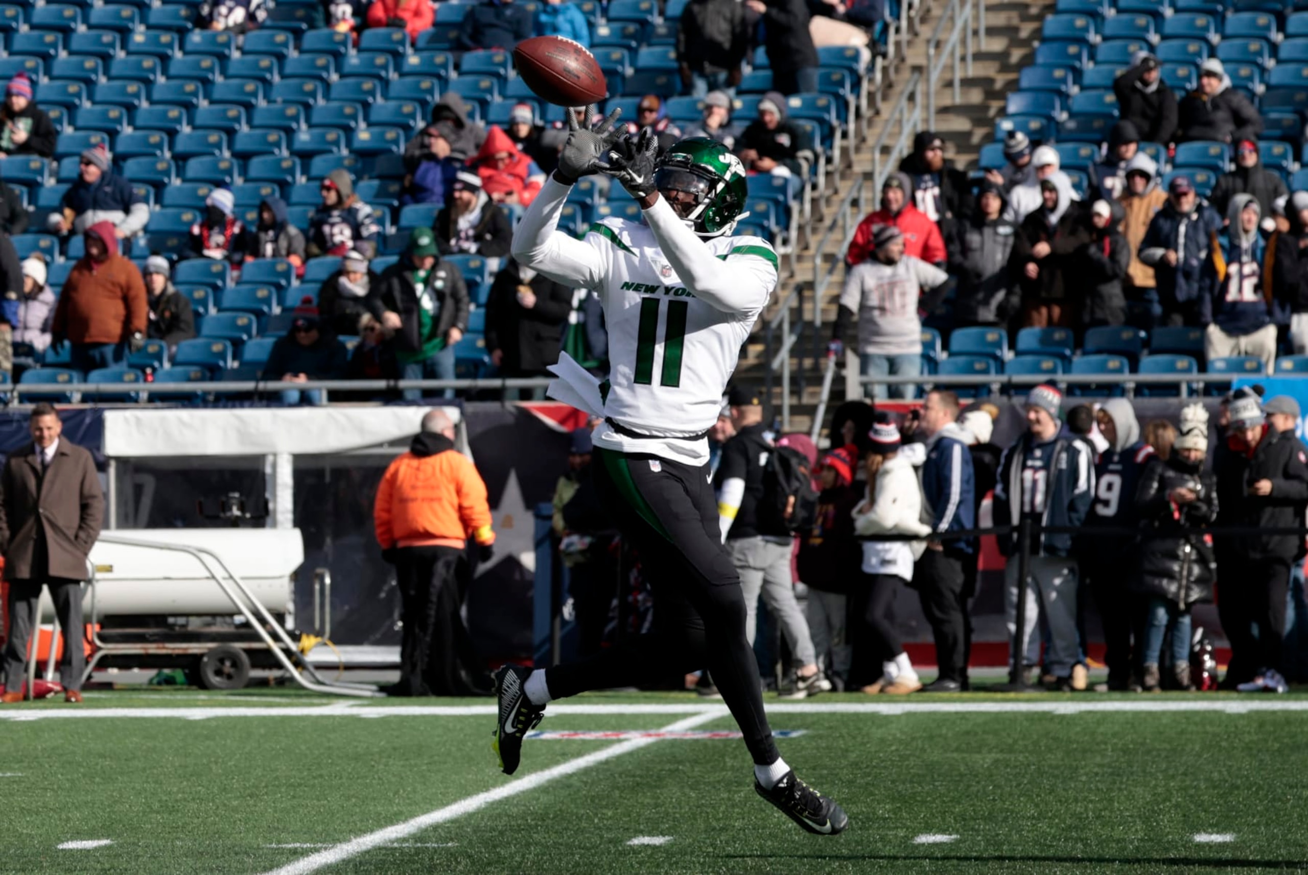 Jet WR Dezel Mims