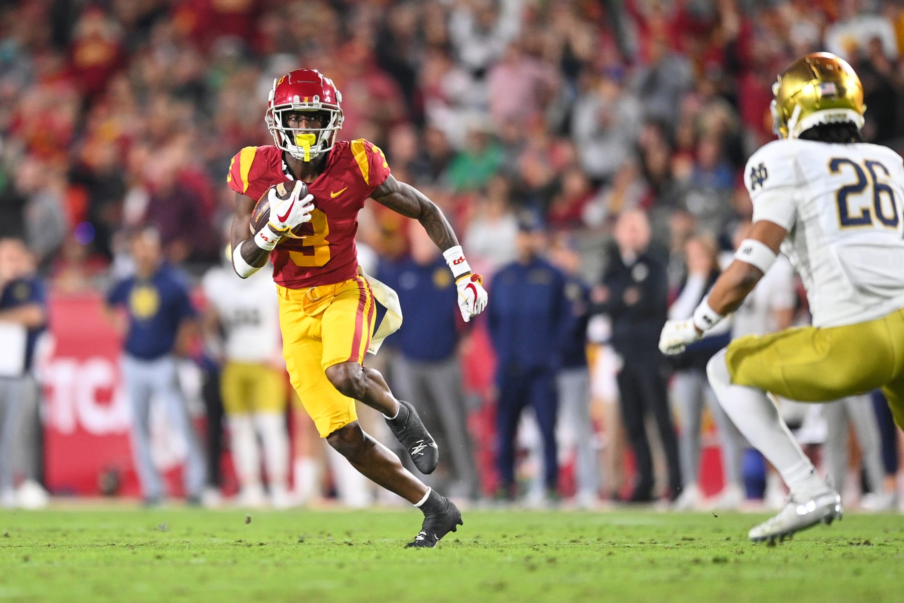 LOS ANGELES, CA - NOVEMBER 26: USC Trojans wide receiver Jordan Addison (3) runs after a catch during a game between the Notre Dame Fighting Irish and the USC Trojans on November 26, 2022, at Los Angeles Memorial Coliseum in Los Angeles, CA. (Photo by Brian Rothmuller/Icon Sportswire via Getty Images)
