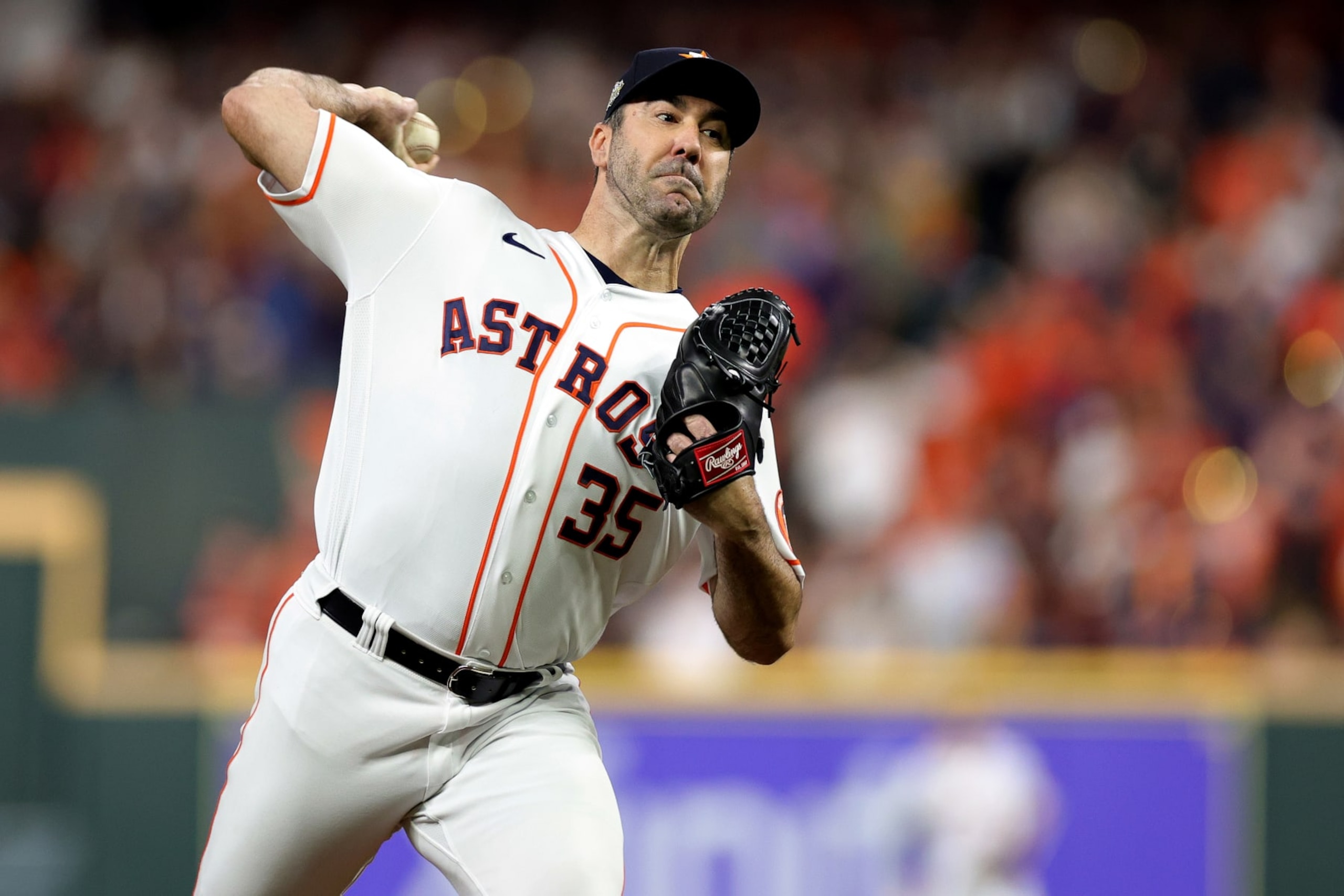 HOUSTON, TEXAS - OCTOBER 28: Justin Verlander #35 of the Houston Astros delivers the first pitch to Kyle Schwarber #12 of the Philadelphia Phillies in the first inning in Game One of the 2022 World Series at Minute Maid Park on October 28, 2022 in Houston, Texas. (Photo by Carmen Mandato/Getty Images) HOUSTON, TEXAS - OCTOBER 28: Justin Verlander #35 of the Houston Astros delivers the first pitch to Kyle Schwarber #12 of the Philadelphia Phillies in the first inning in Game One of the 2022 World Series at Minute Maid Park on October 28, 2022 in Houston, Texas. (Photo by Carmen Mandato/Getty Images)