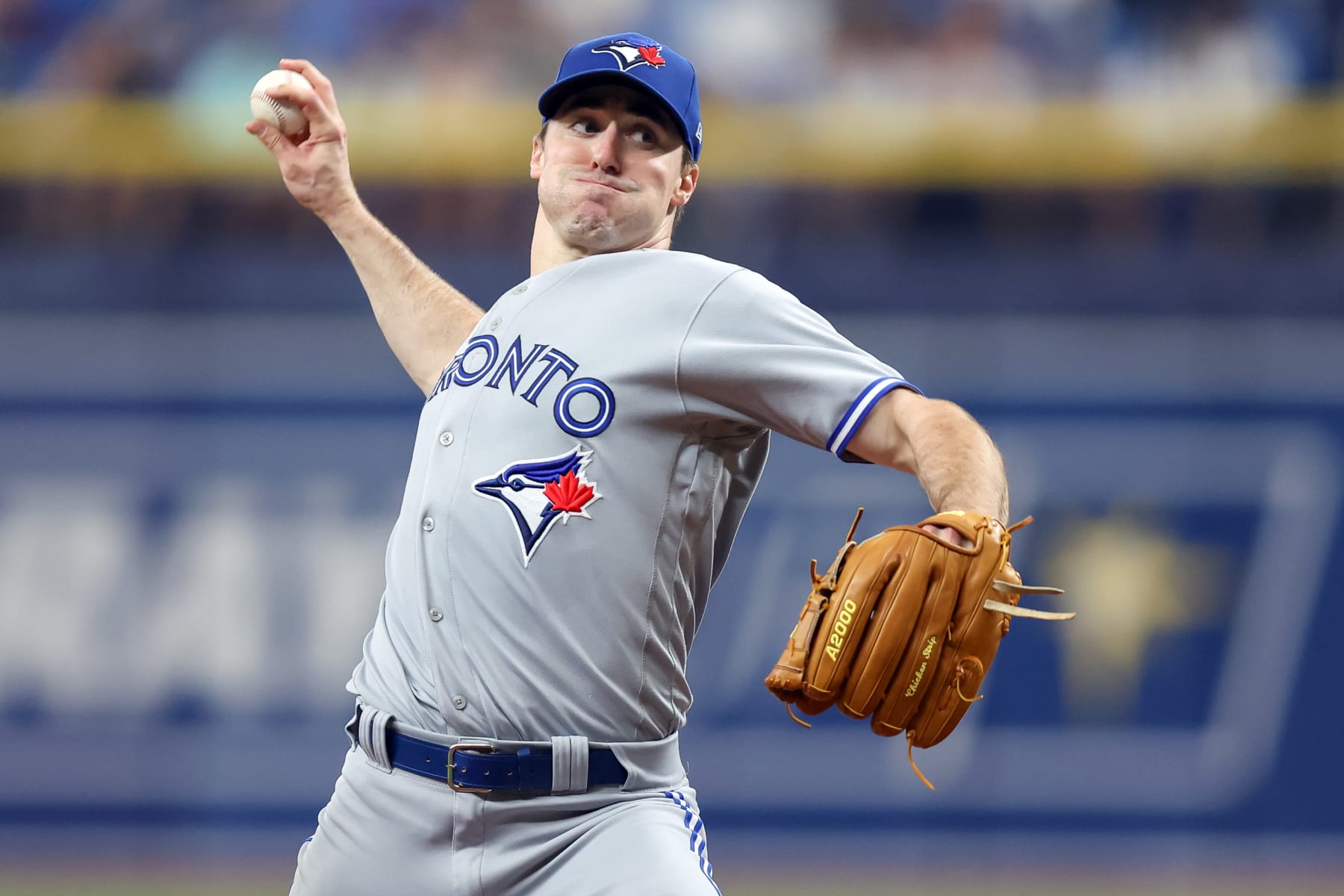 ST. PETERSBURG, FL - SEPTEMBER 25: Ross Stripling #48 of the Toronto Blue Jays pitches against the Tampa Bay Rays in the third inning during a baseball game at Tropicana Field on September 25, 2022 in St. Petersburg, Florida. (Photo by Mike Carlson/Getty Images)