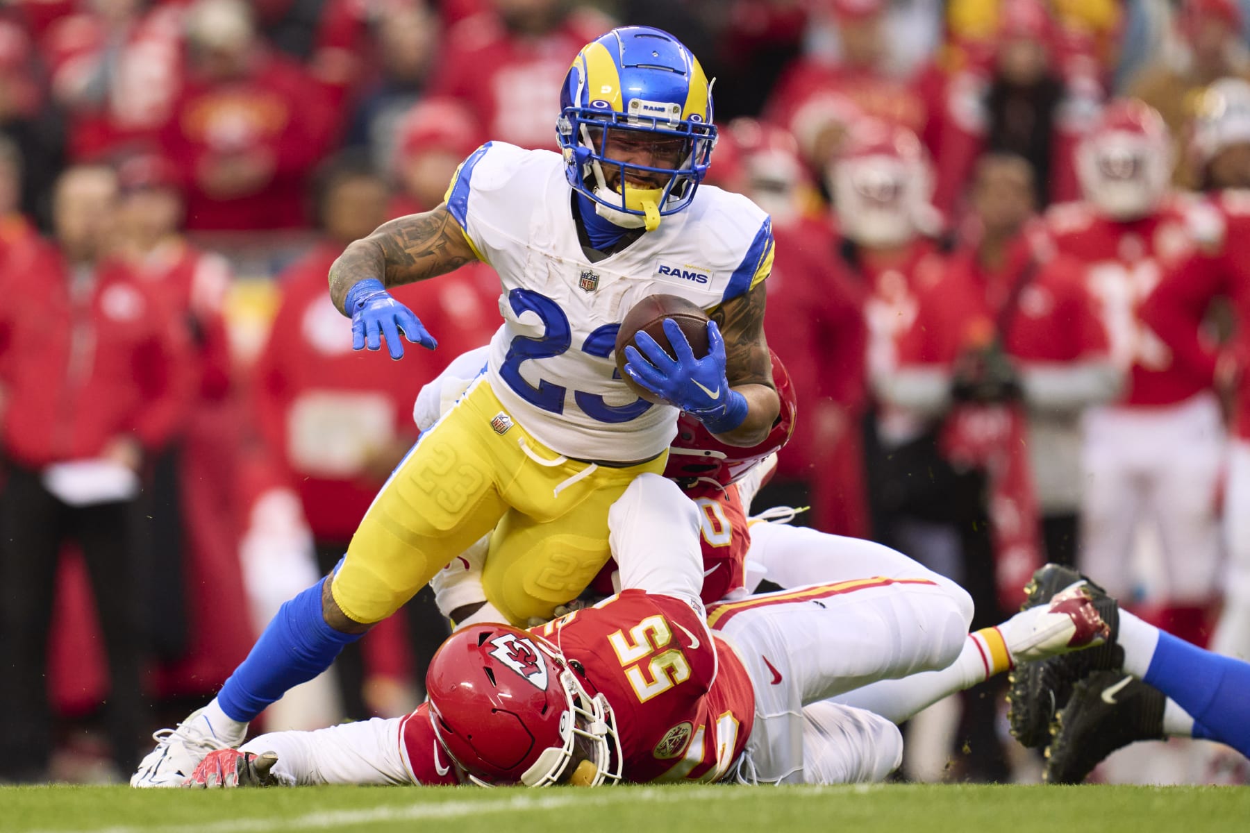 KANSAS CITY, MO - NOVEMBER 27: Kyren Williams #23 of the Los Angeles Rams carries the ball against the Kansas City Chiefs during the first half at GEHA Field at Arrowhead Stadium on November 27, 2022 in Kansas City, Missouri. (Photo by Cooper Neill/Getty Images)
