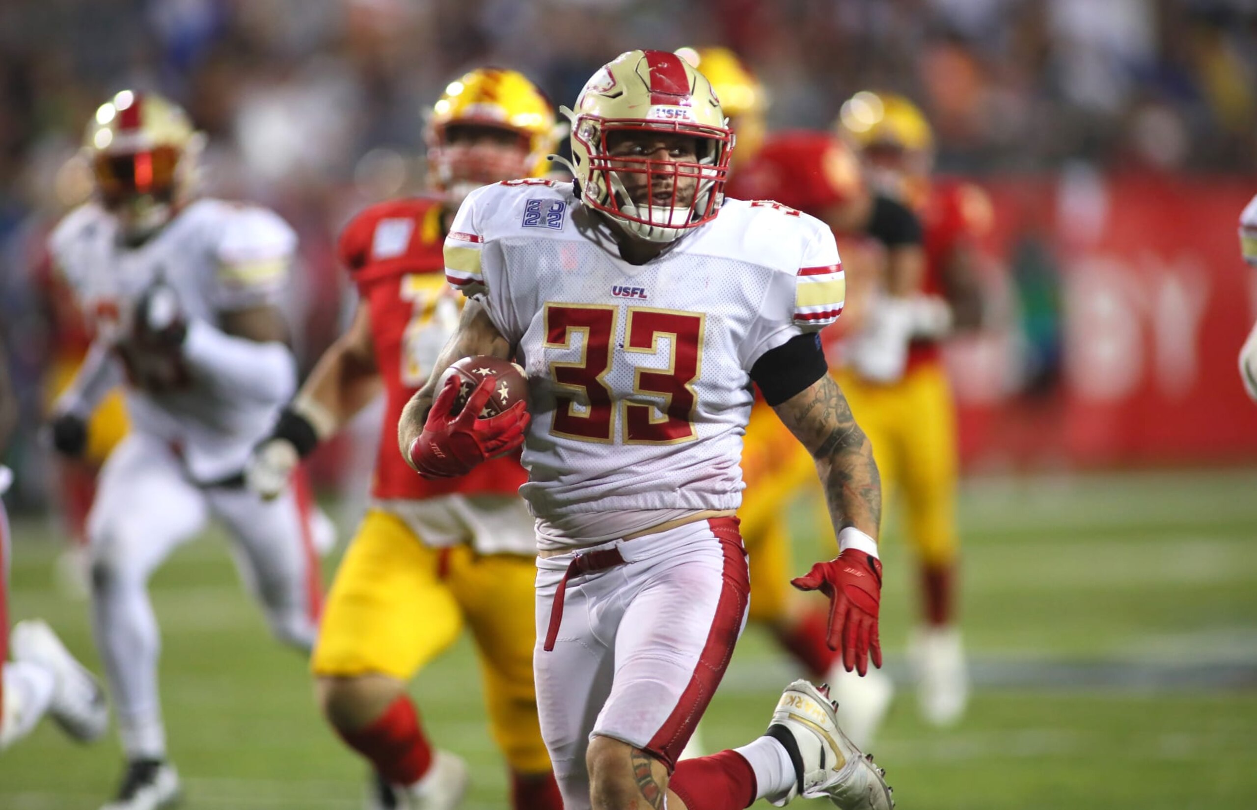 CANTON, OH - JULY 03: Birmingham Stallions Scooby Wright (33) runs the ball back for a touchdown after intercepting a pass intended for Philadelphia Stars Devin Gray during the second half of the USFL Championship game at Tom Benson Stadium in Canton, Ohio on July 3, 2022. (Photo by Michael Longo/Icon Sportswire via Getty Images)