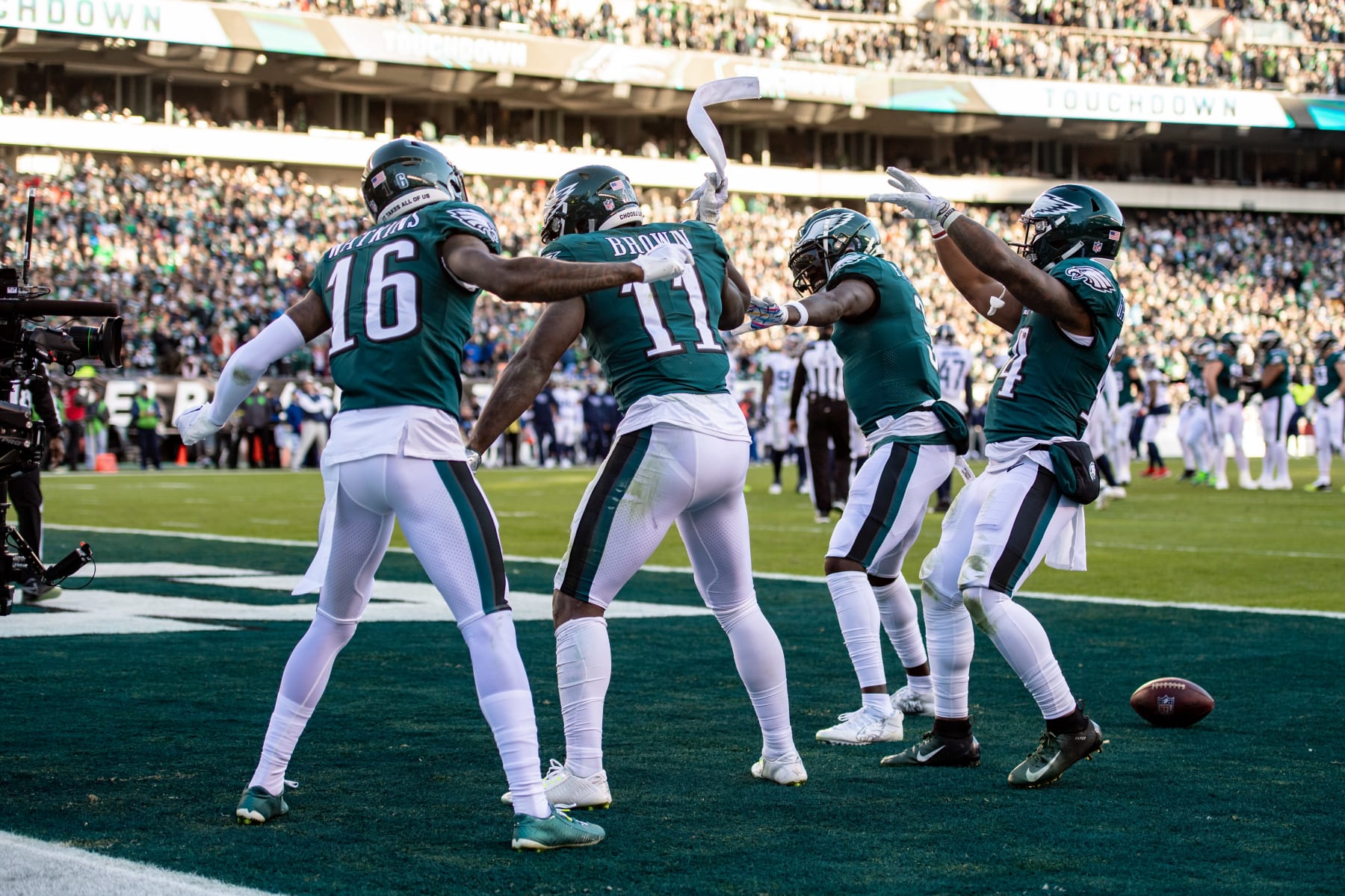 PHILADELPHIA, PA - NOVEMBER 27: Philadelphia Eagles wide receiver A.J. Brown (11) celebrates with teammates after scoring a touchdown during the second half of the National Football League game between the Tennessee Titans and Philadelphia Eagles on Sunday, December 4, 2022 at Lincoln Financial Field in Philadelphia, PA (Photo by John Jones/Icon Sportswire via Getty Images)