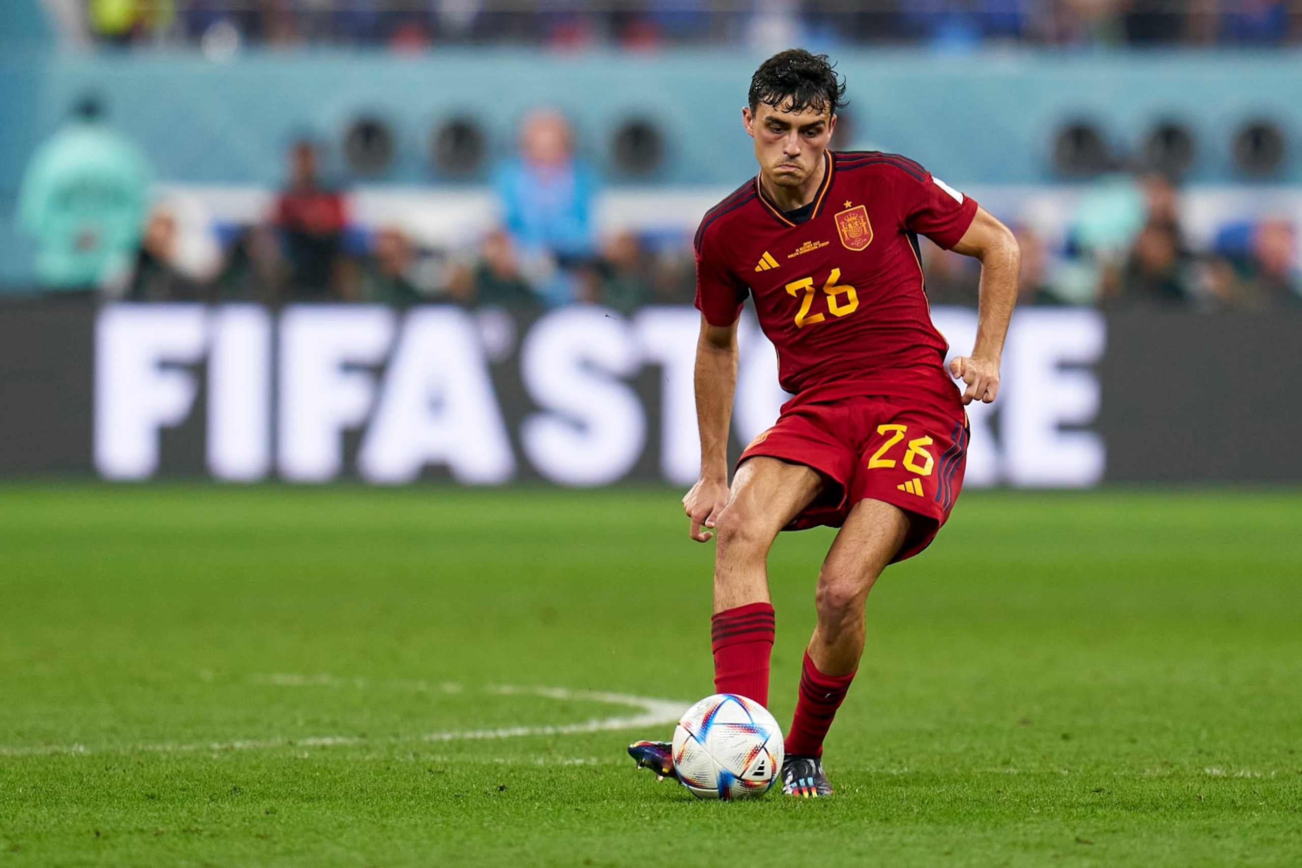DOHA, QATAR - DECEMBER 01: Pedri Gonzalez of Spain passes the ball during the FIFA World Cup Qatar 2022 Group E match between Japan and Spain at Khalifa International Stadium on December 01, 2022 in Doha, Qatar. (Photo by Quality Sport Images/Getty Images)
